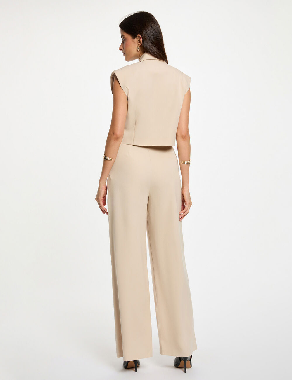 Chaleco cropped beige mujer