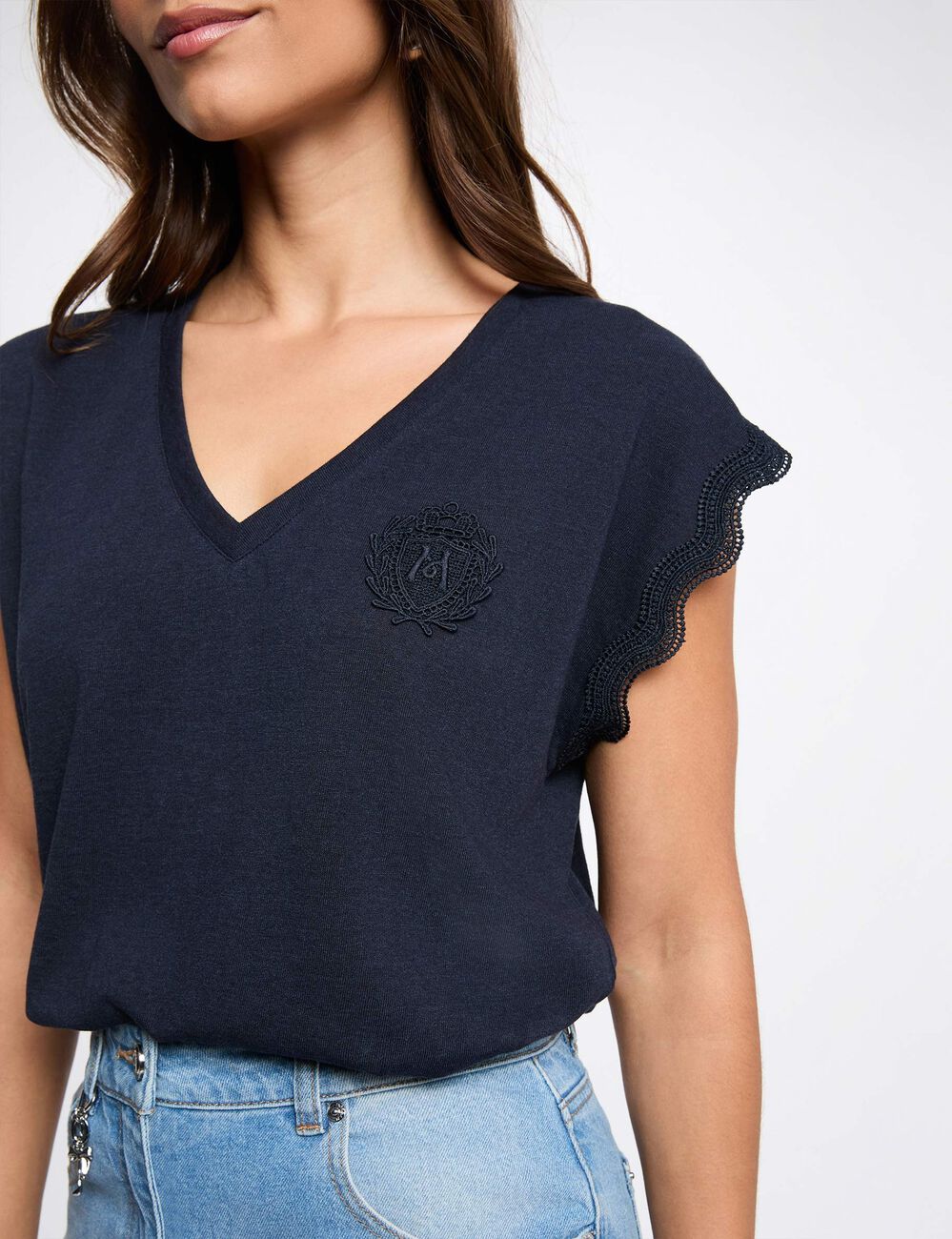 Camiseta cuello v manga corta azul marino mujer