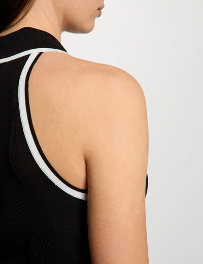 Jersey ajustado con cuello vuelto negro mujer