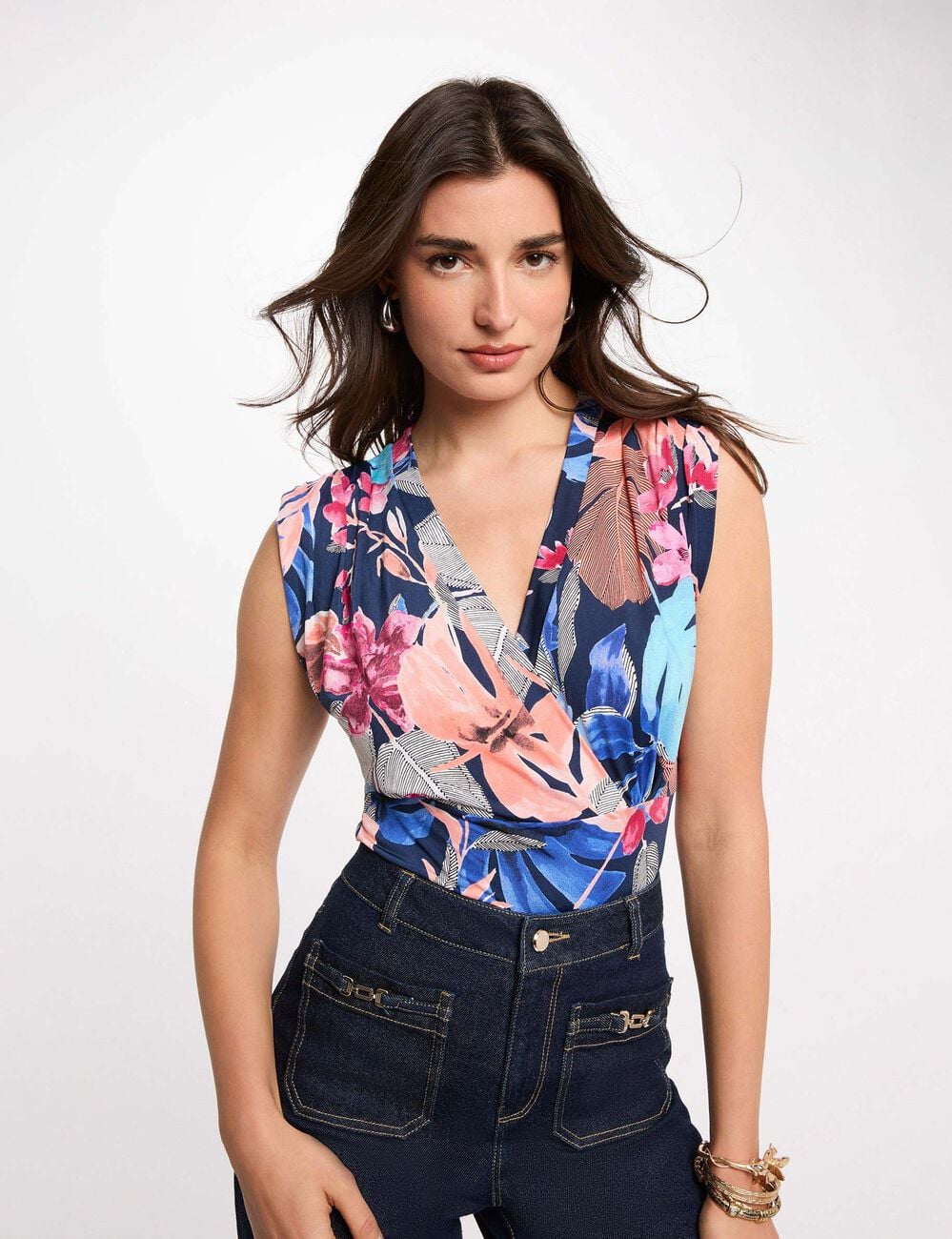 Camiseta ajustada sin mangas multicolor mujer