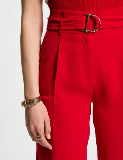 Bermudas recta con pinzas rojo mujer