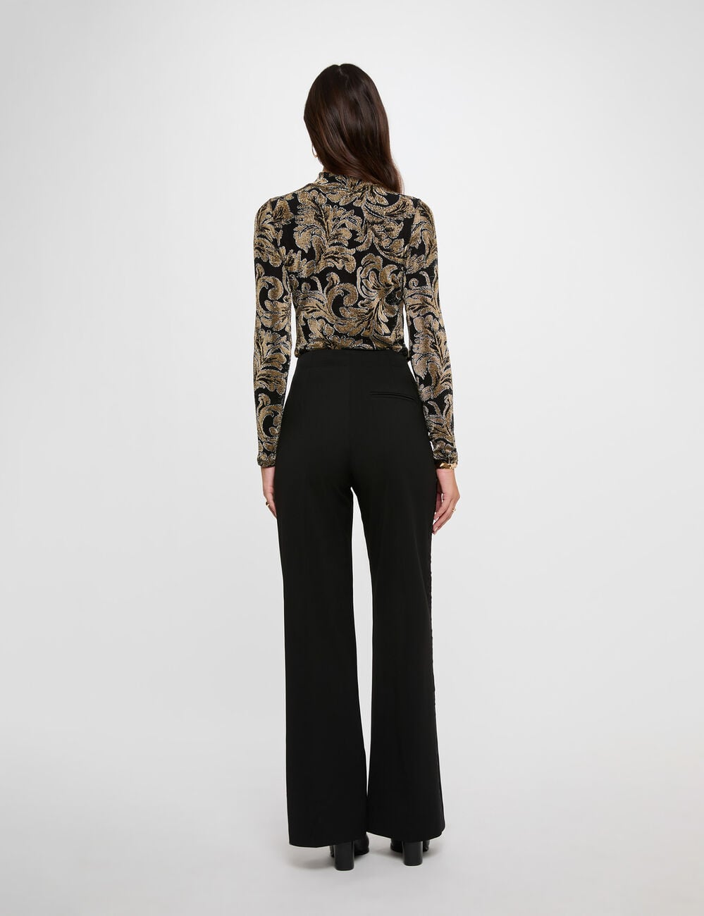 Camiseta de cuello alto negro mujer