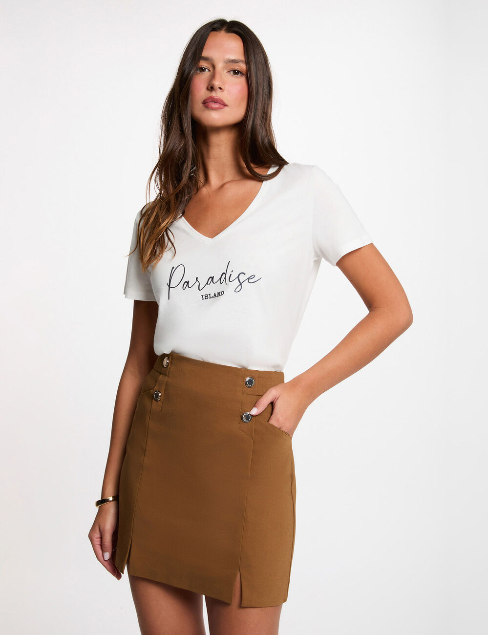Falda corta con botones c&aacute;mel mujer