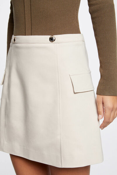 Falda evasé con bolsillos de solapa beige mujer