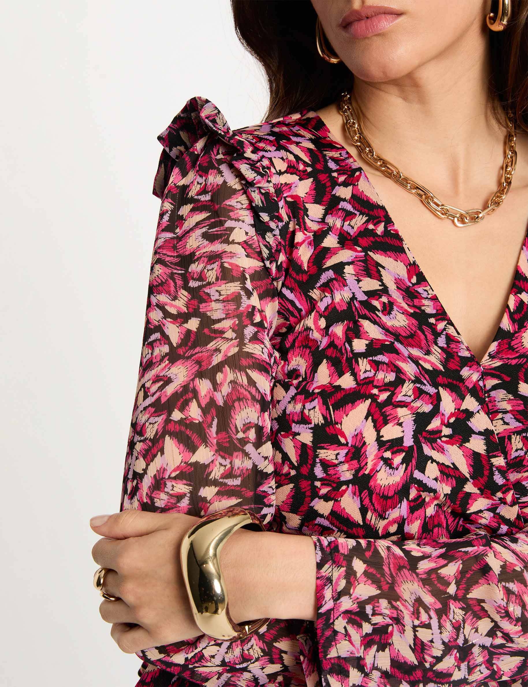 Camiseta ajustada cuello v multicolor mujer