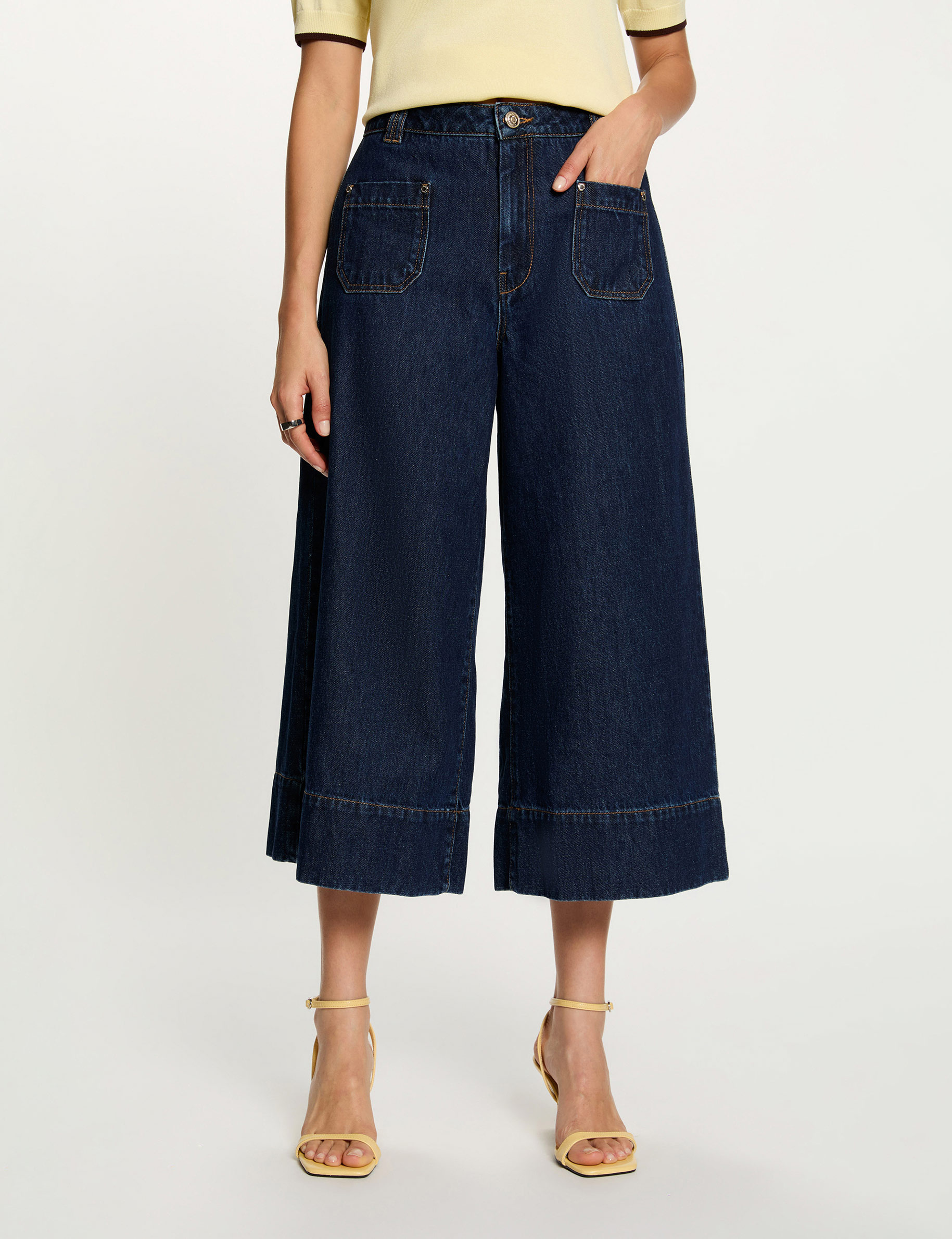 Pantal&oacute;n corto de tiro alto azul mujer