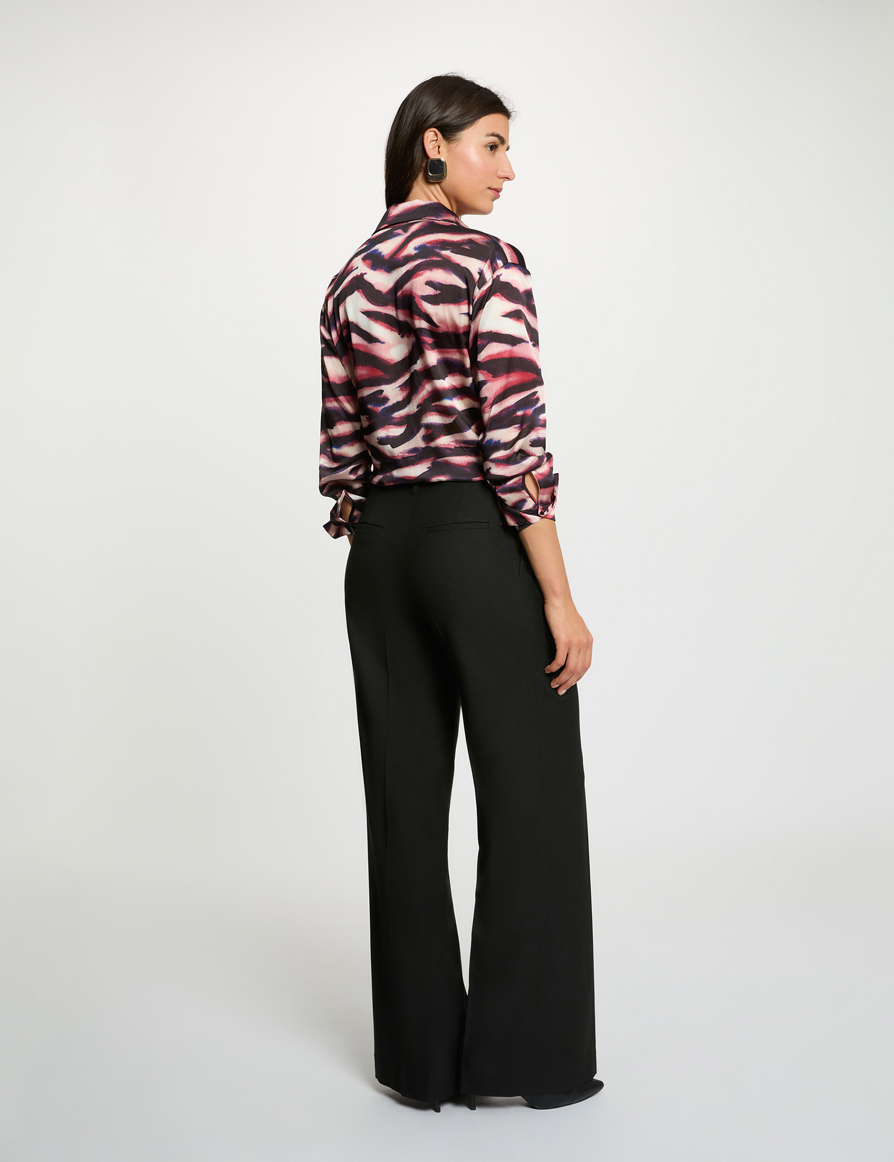 Camisa fluida con cuello abierto multicolor mujer