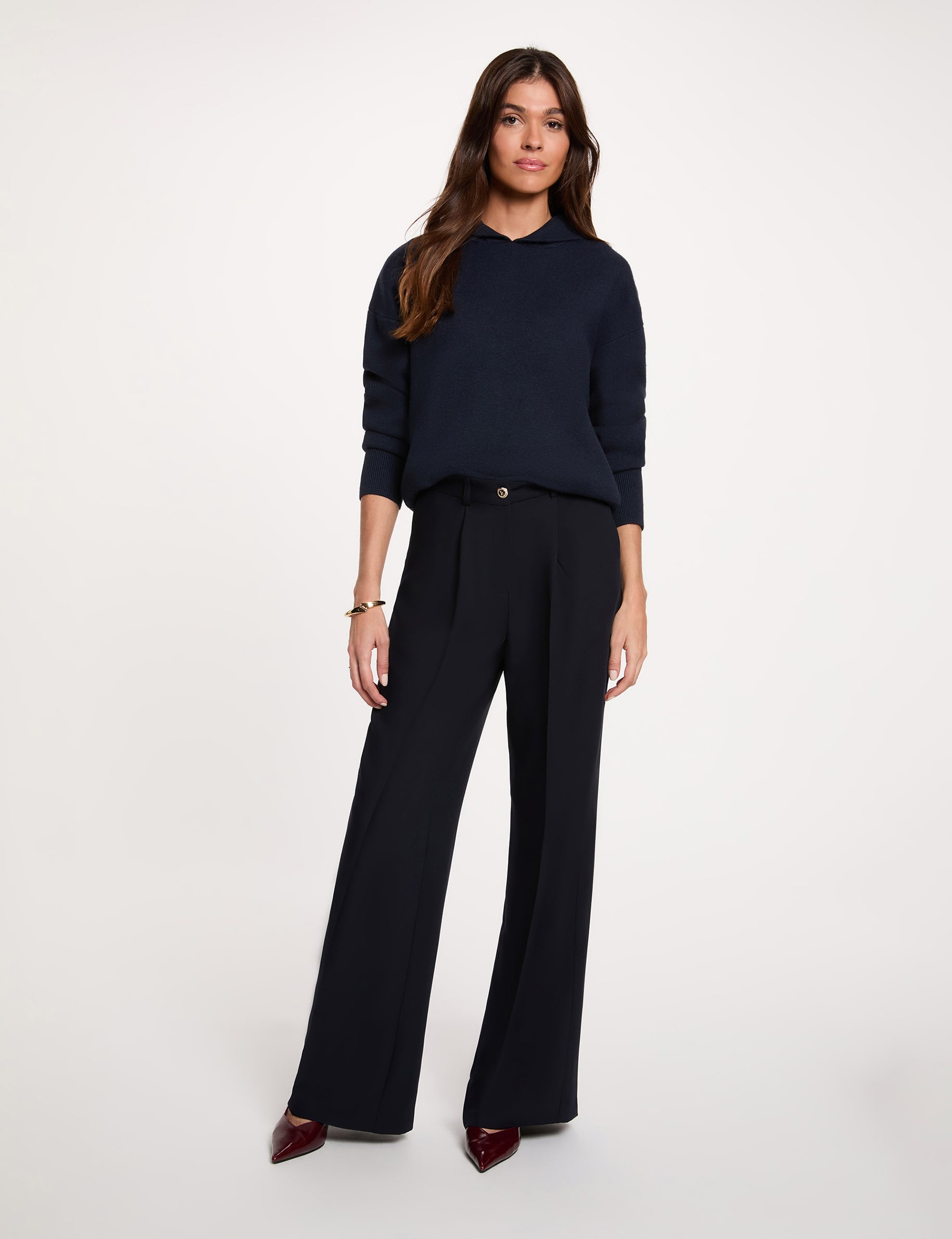 Pantal&oacute;n slim de tiro alto azul marino mujer
