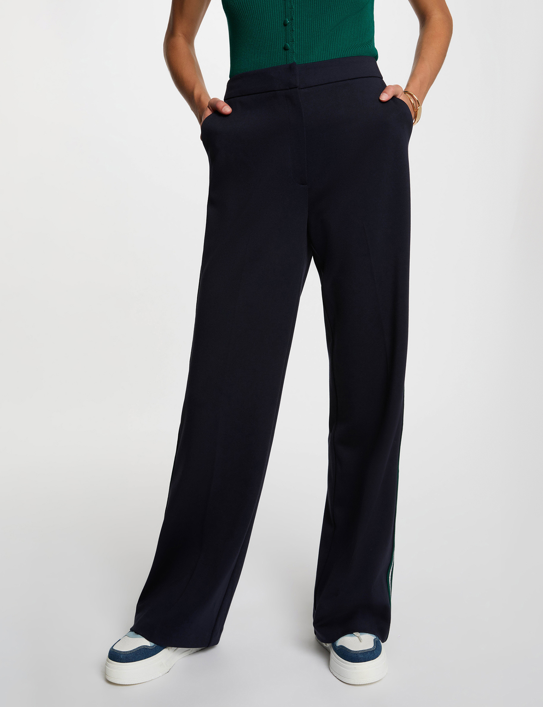 Pantal&oacute;n ancho con bandas laterales azul marino mujer