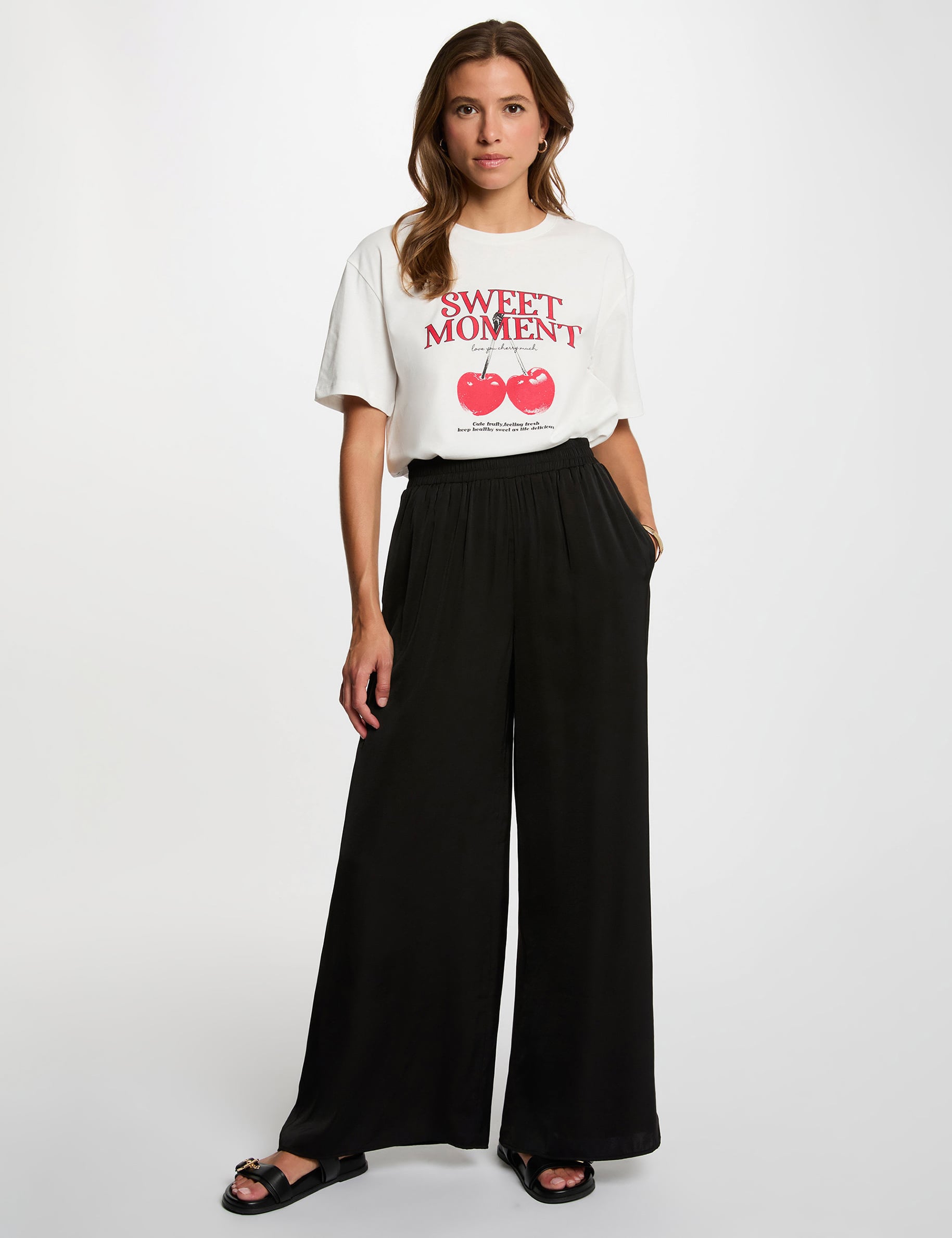 Pantal&oacute;n ancho fluido negro mujer