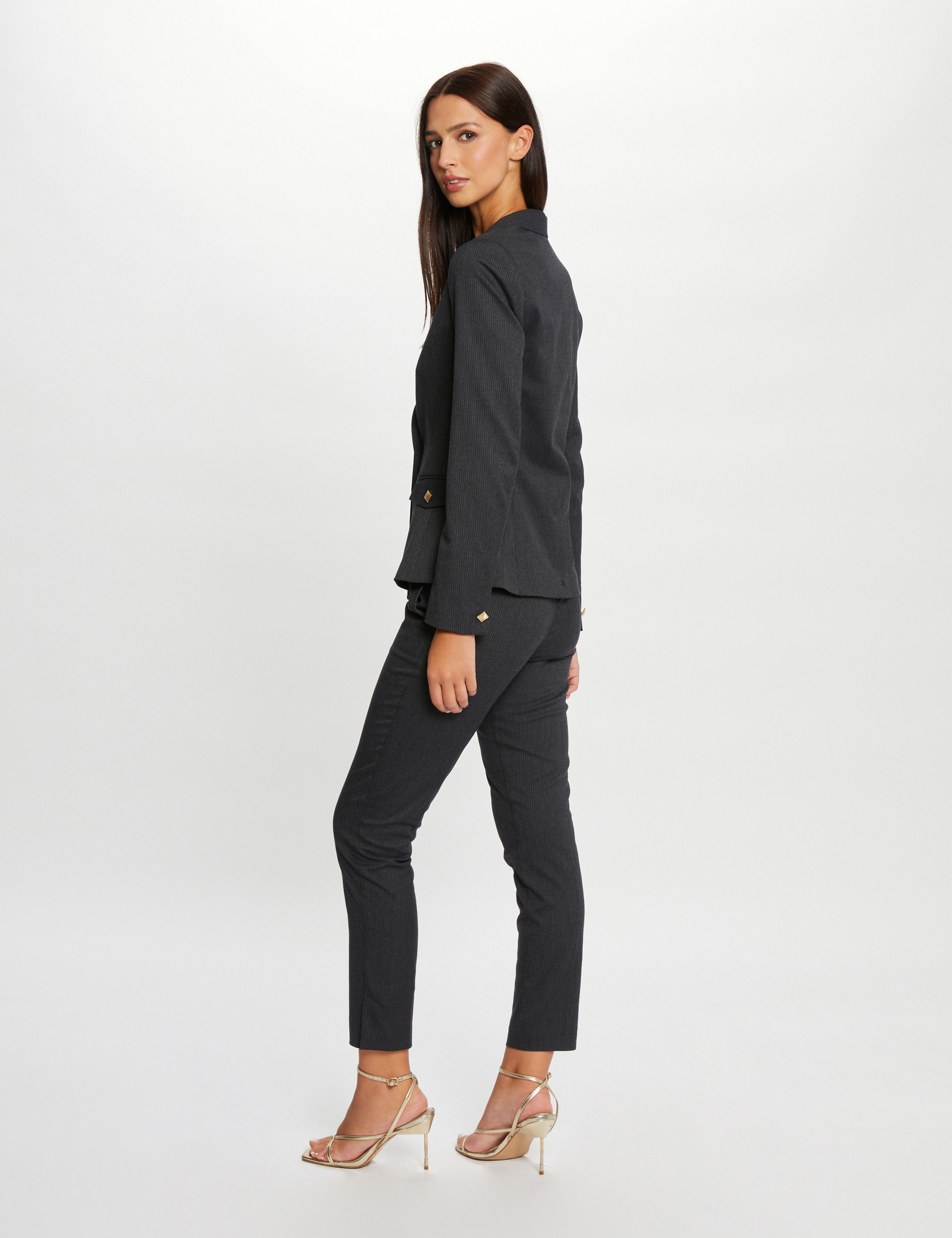 chaqueta entallada con rayas gris anthracite mujer Chaqueta entallada con rayas gris anthracite mujer