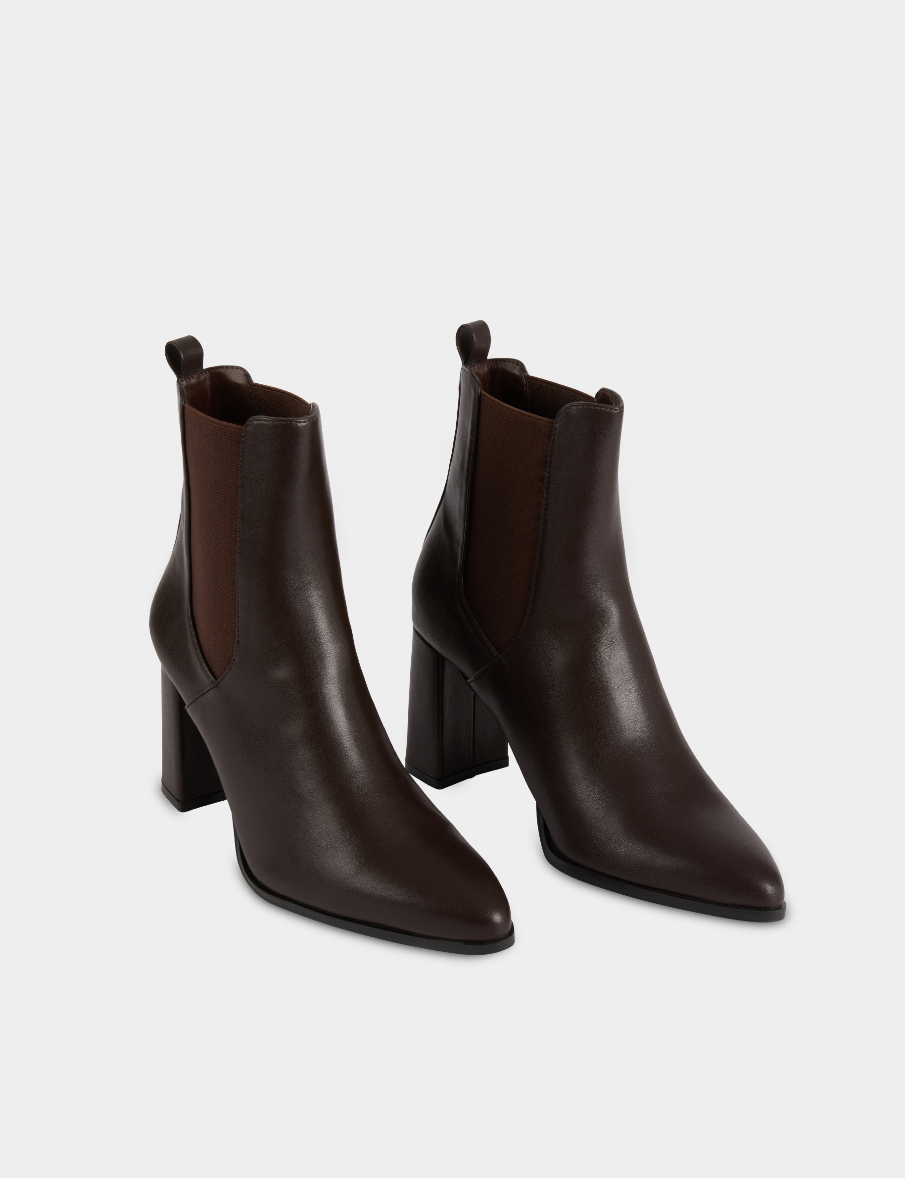 Bota de piel sint&eacute;tica marr&oacute;n oscuro mujer