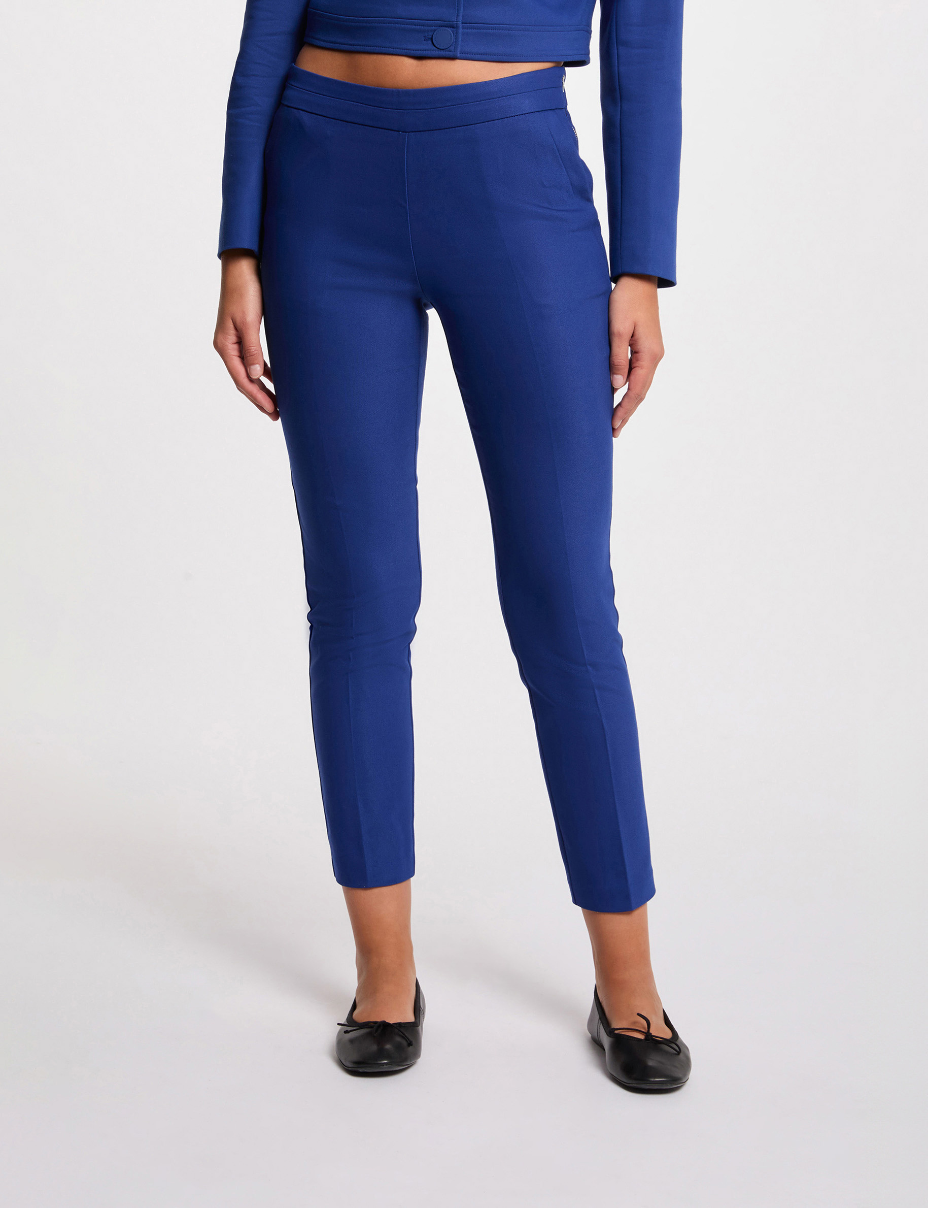 pantalon cigarette estilo corto azul electrico mujer Pantalón cigarette estilo corto azul eléctrico mujer