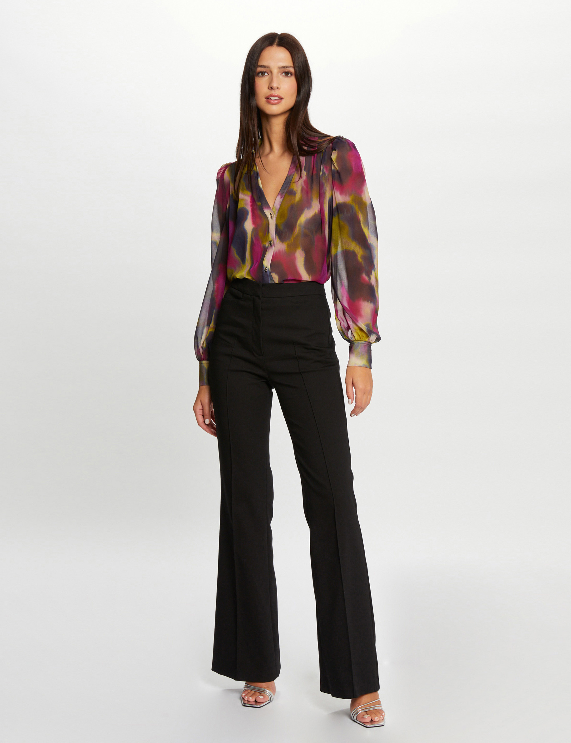 pantalon city flare con pinzas negro mujer Pantalón city flare con pinzas negro mujer