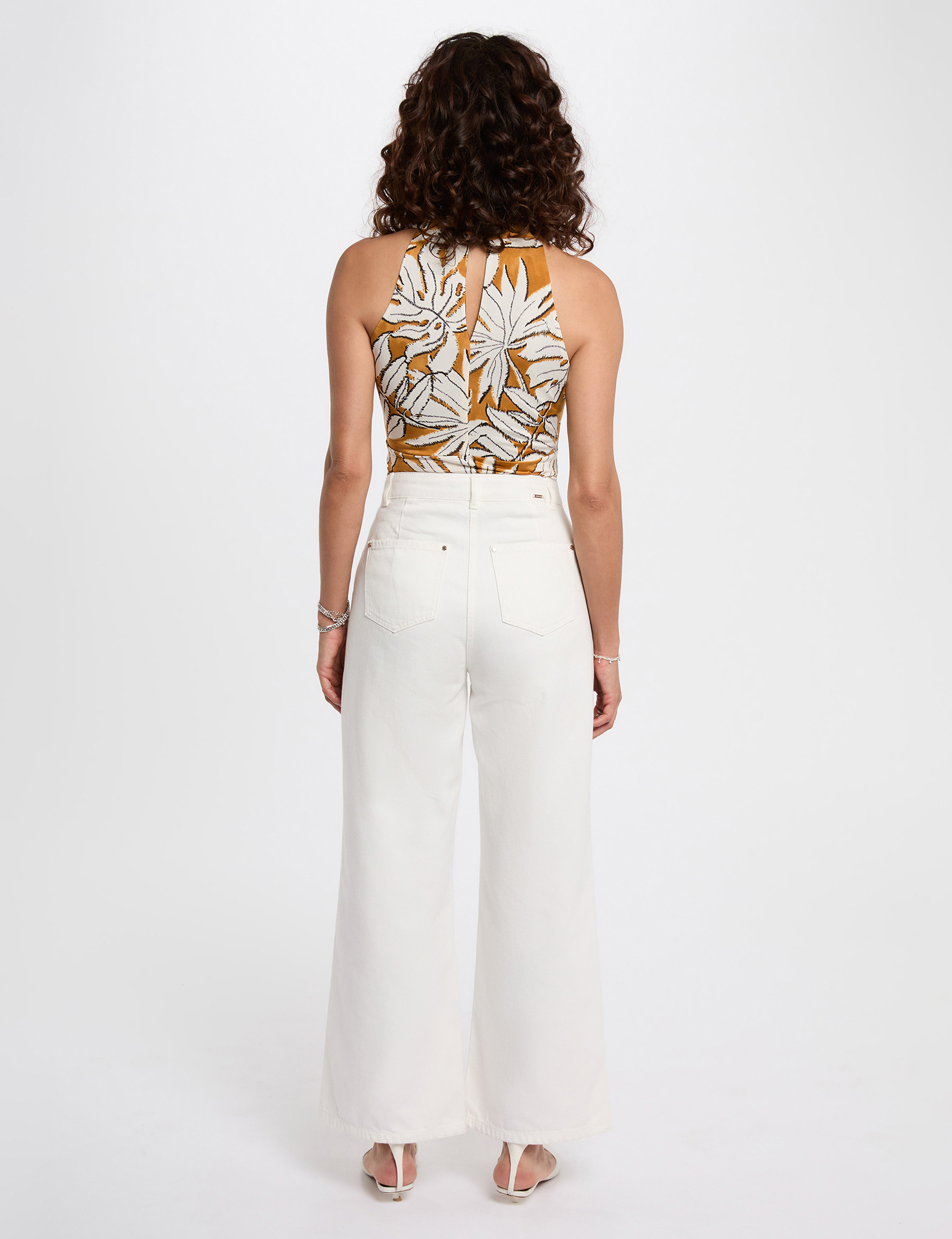 top satinado con escote en v amarillo mostaza mujer Top satinado con escote en V amarillo mostaza mujer