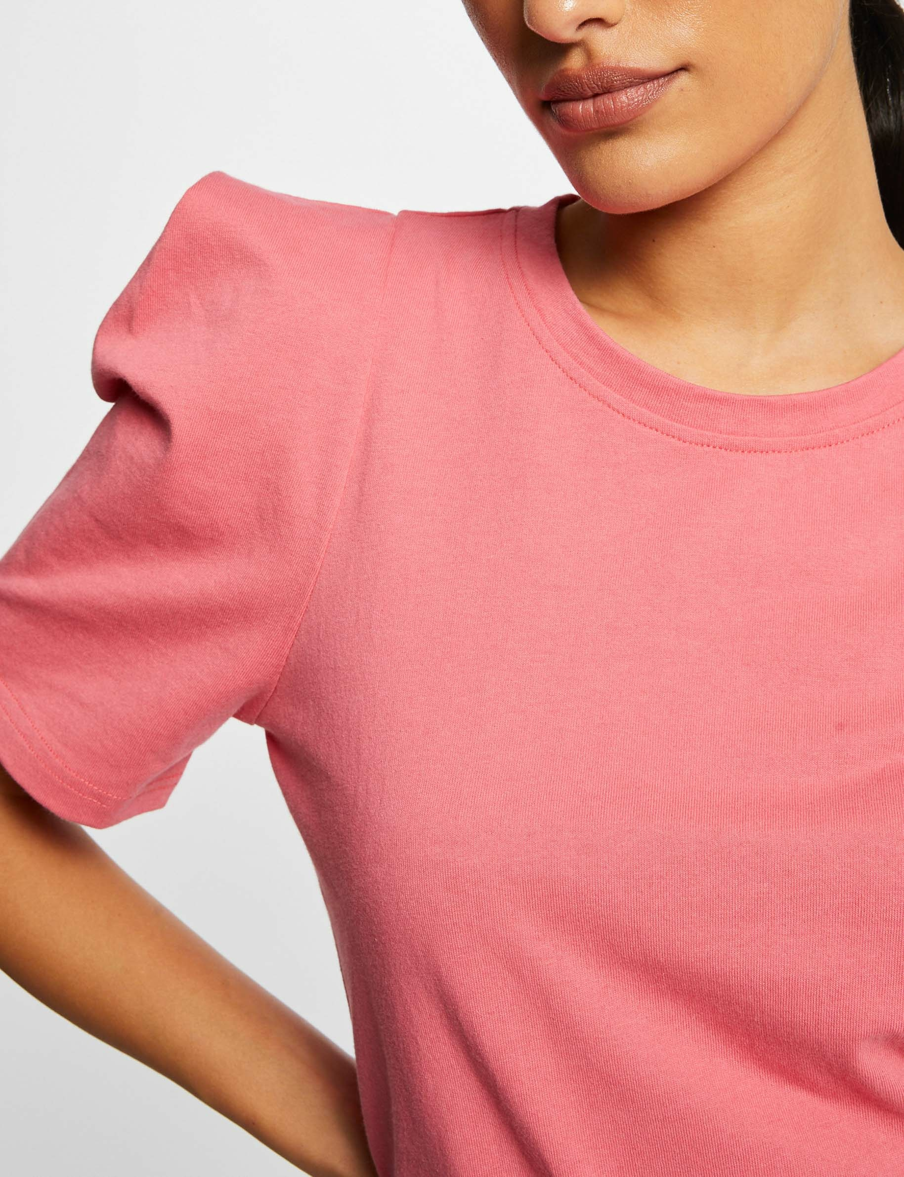Camiseta manga corta con hombreras rosa mujer Camiseta manga corta con hombreras rosa mujer