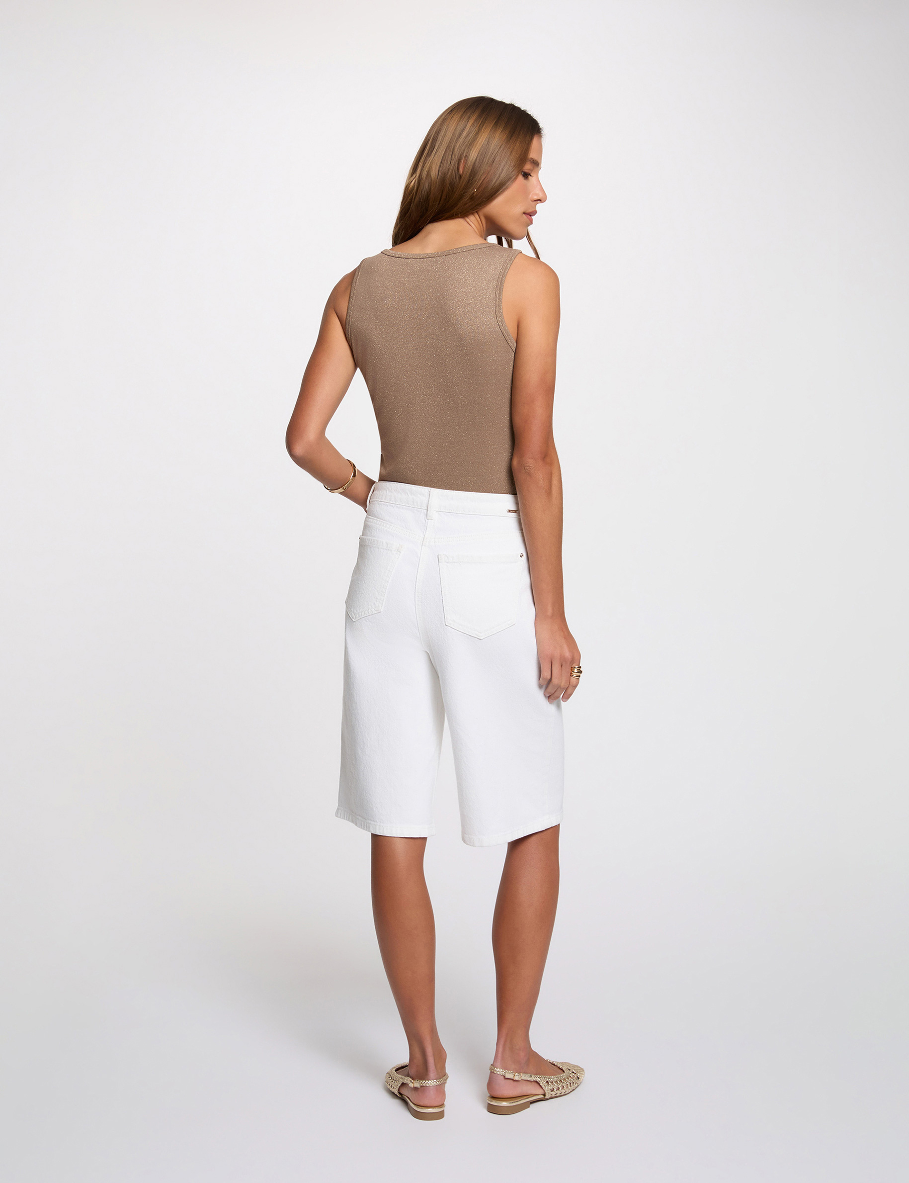 Camiseta ajustada cuello v topo mujer