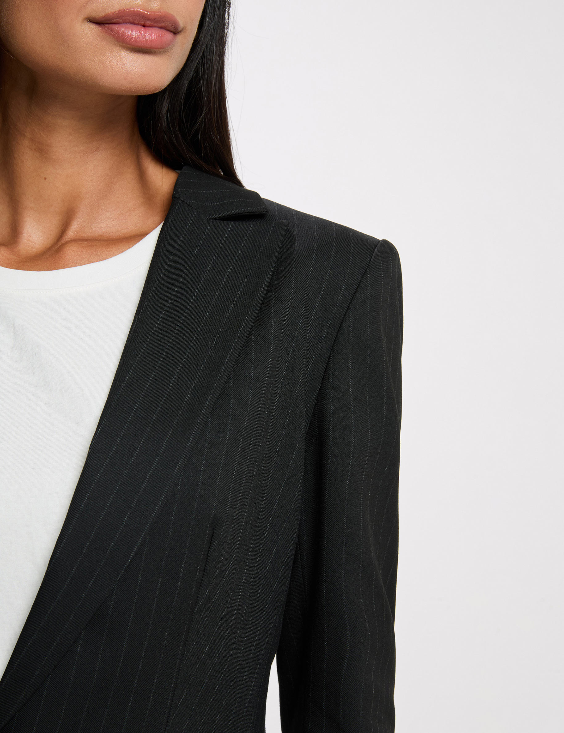 Blazer de rayas con cuello sastre negro mujer
