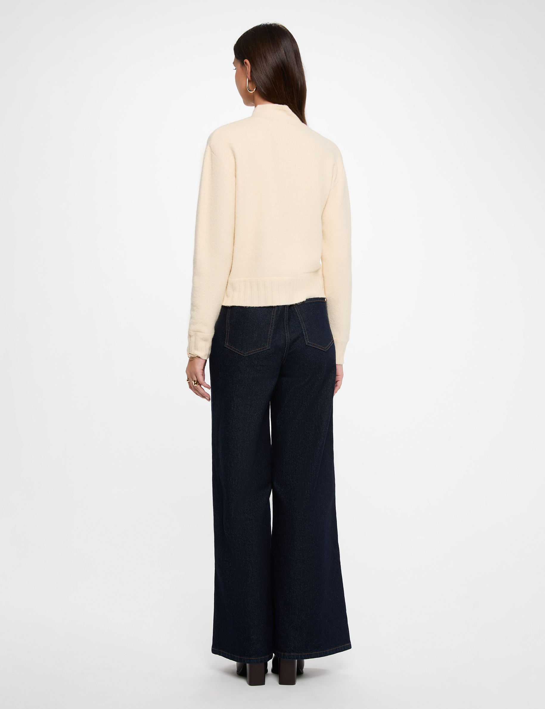 Jersey de cuello alto beige mujer
