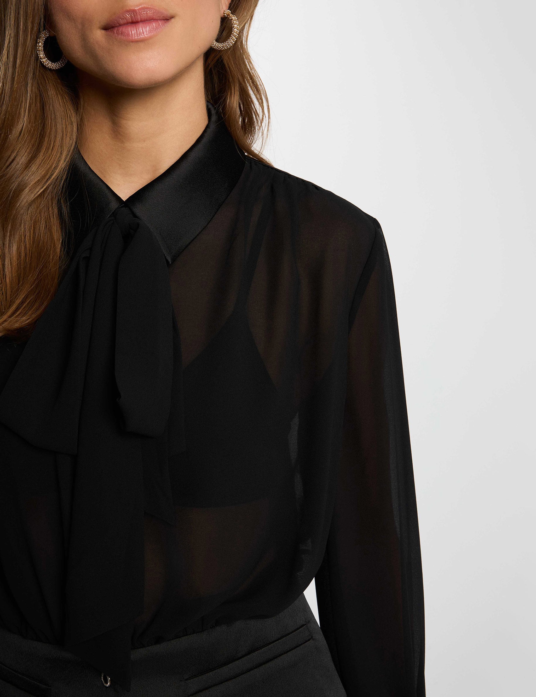 Blusa de gasa con lazada negro mujer