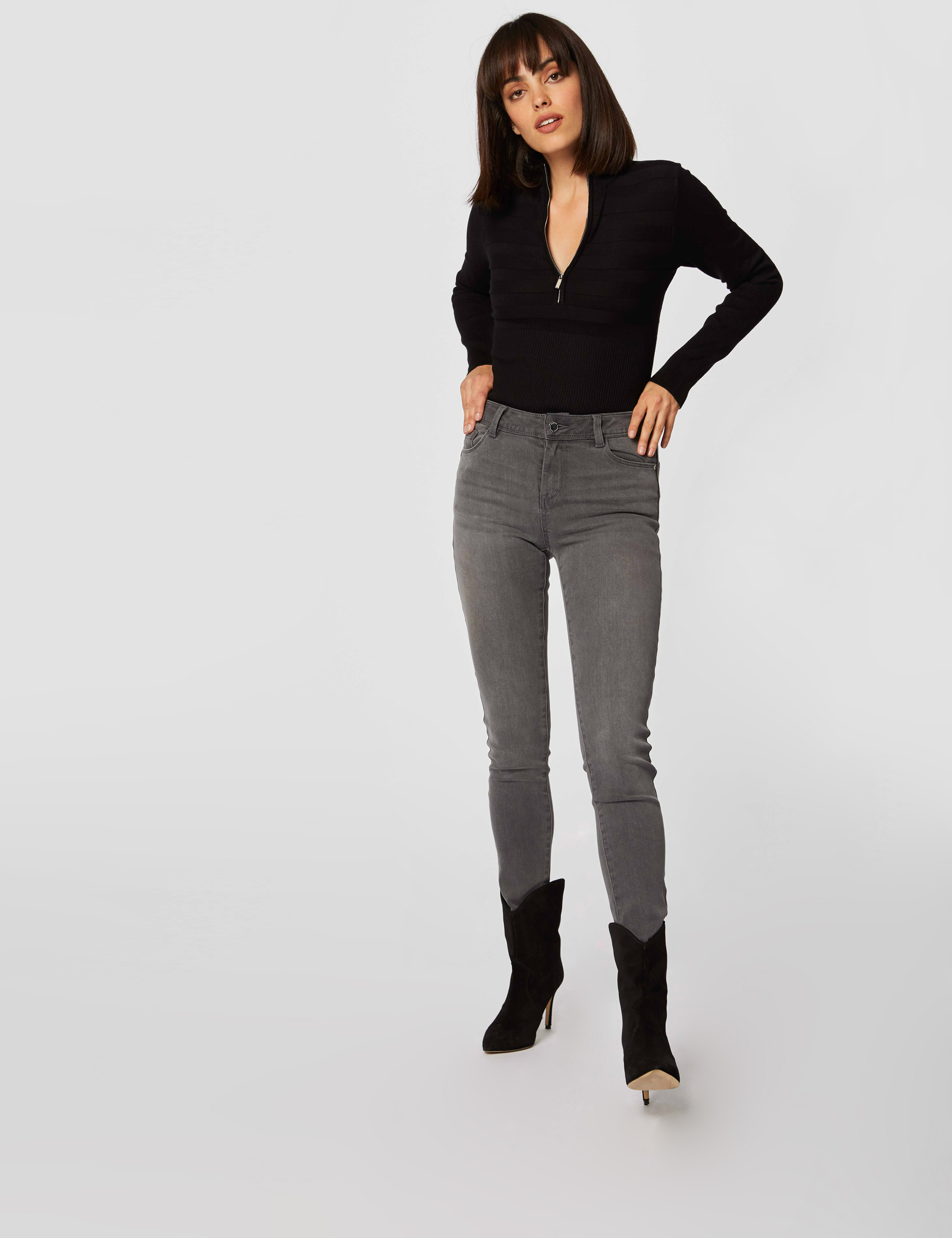 Jersey manga larga con cuello alto negro mujer