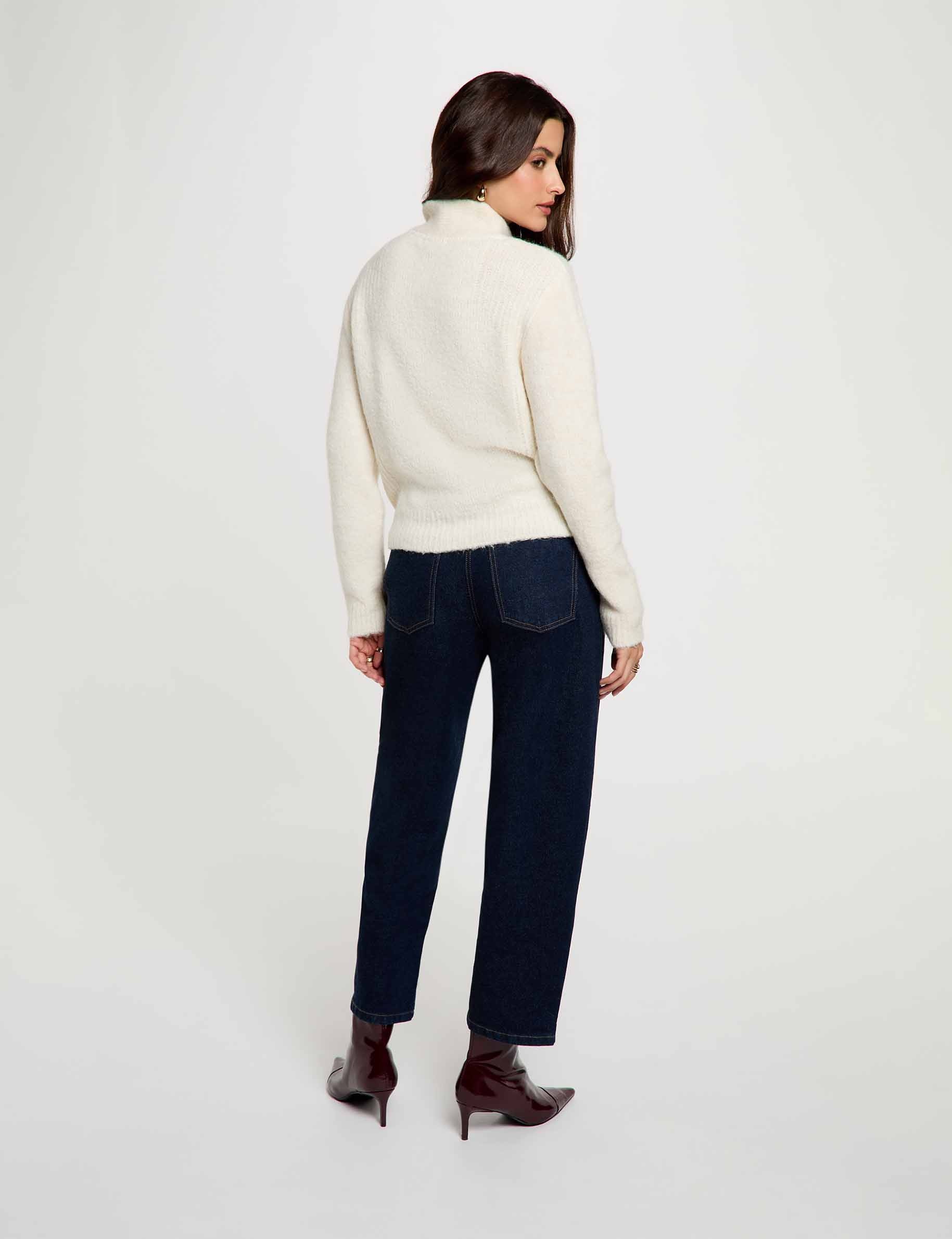 Jersey de cuello alto marfil mujer