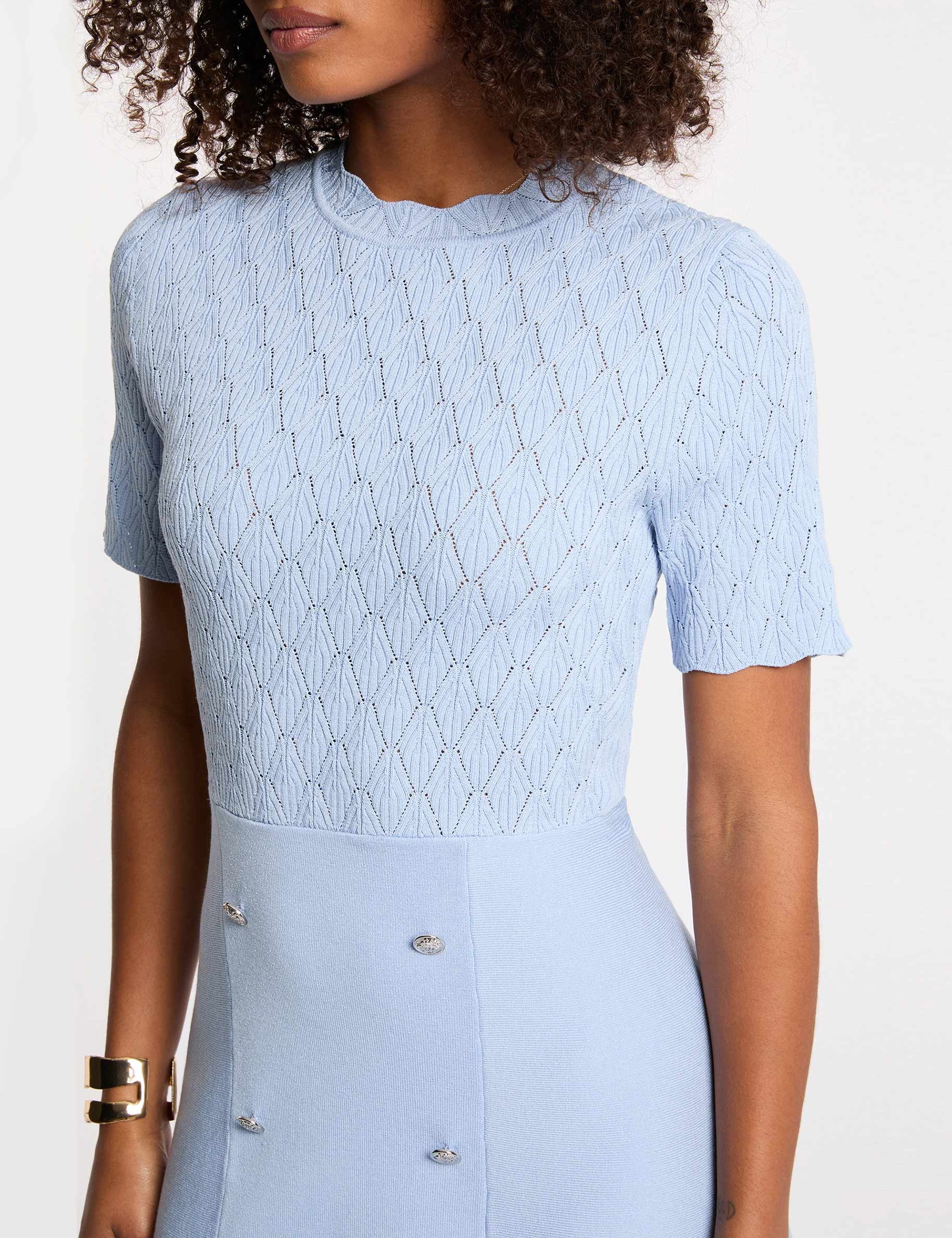 Vestido de punto corto. azul cielo mujer