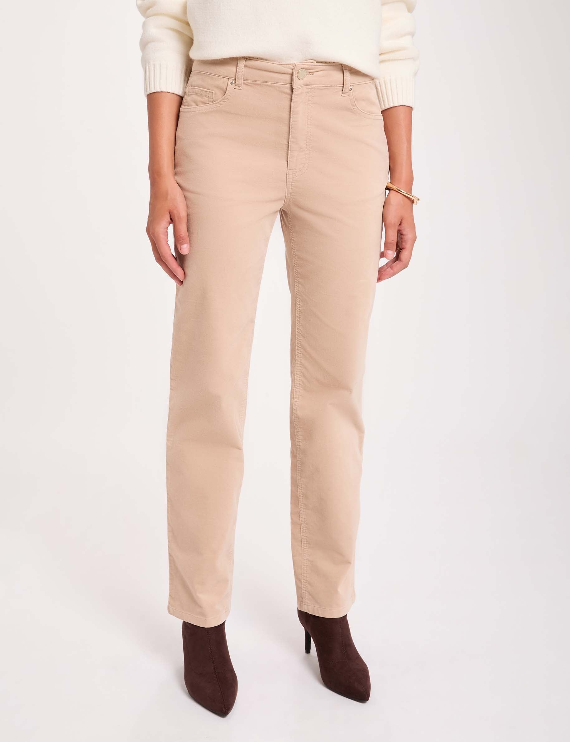 Pantal&oacute;n recto de tiro alto crudo mujer