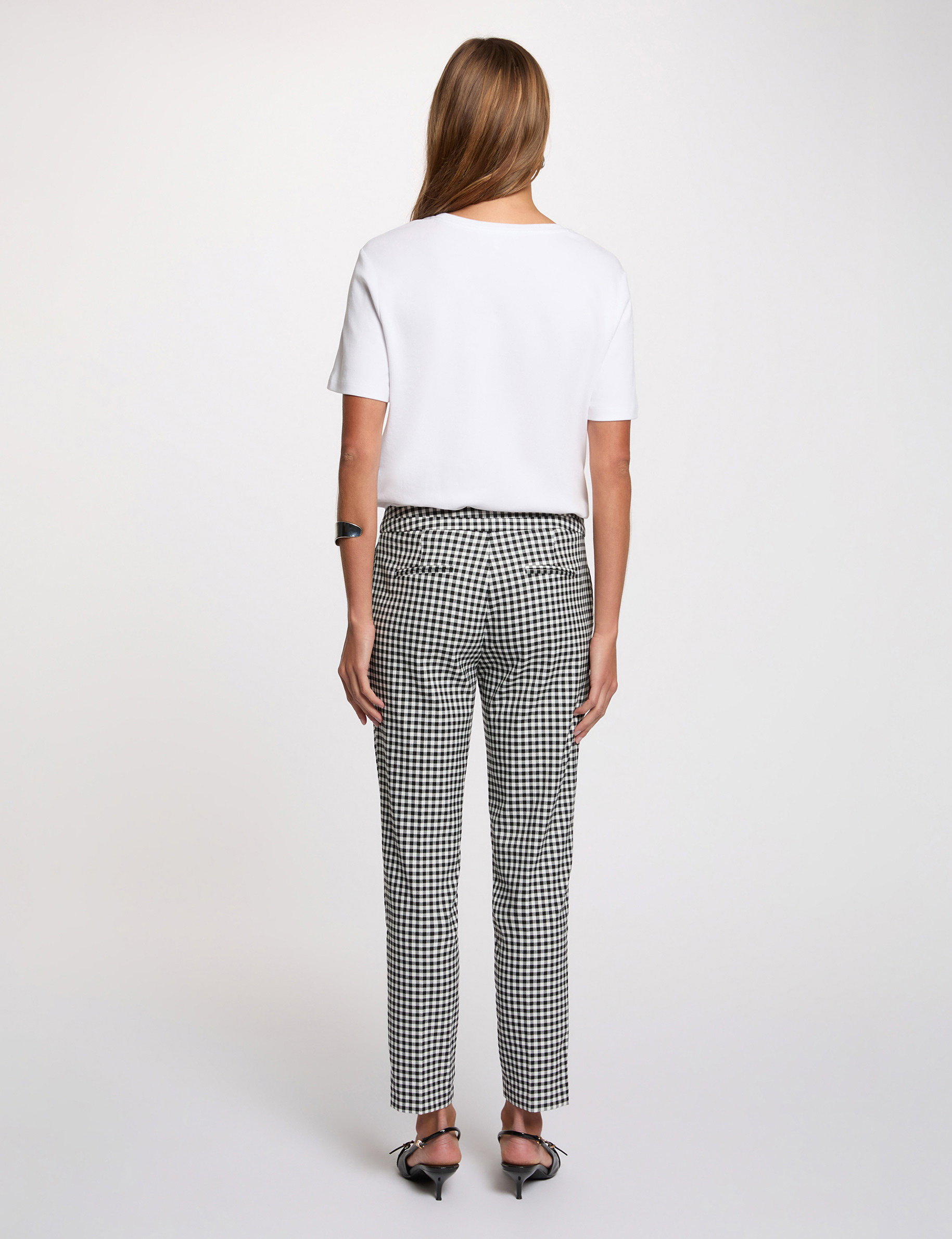 Pantal&oacute;n slim 7/8 negro mujer