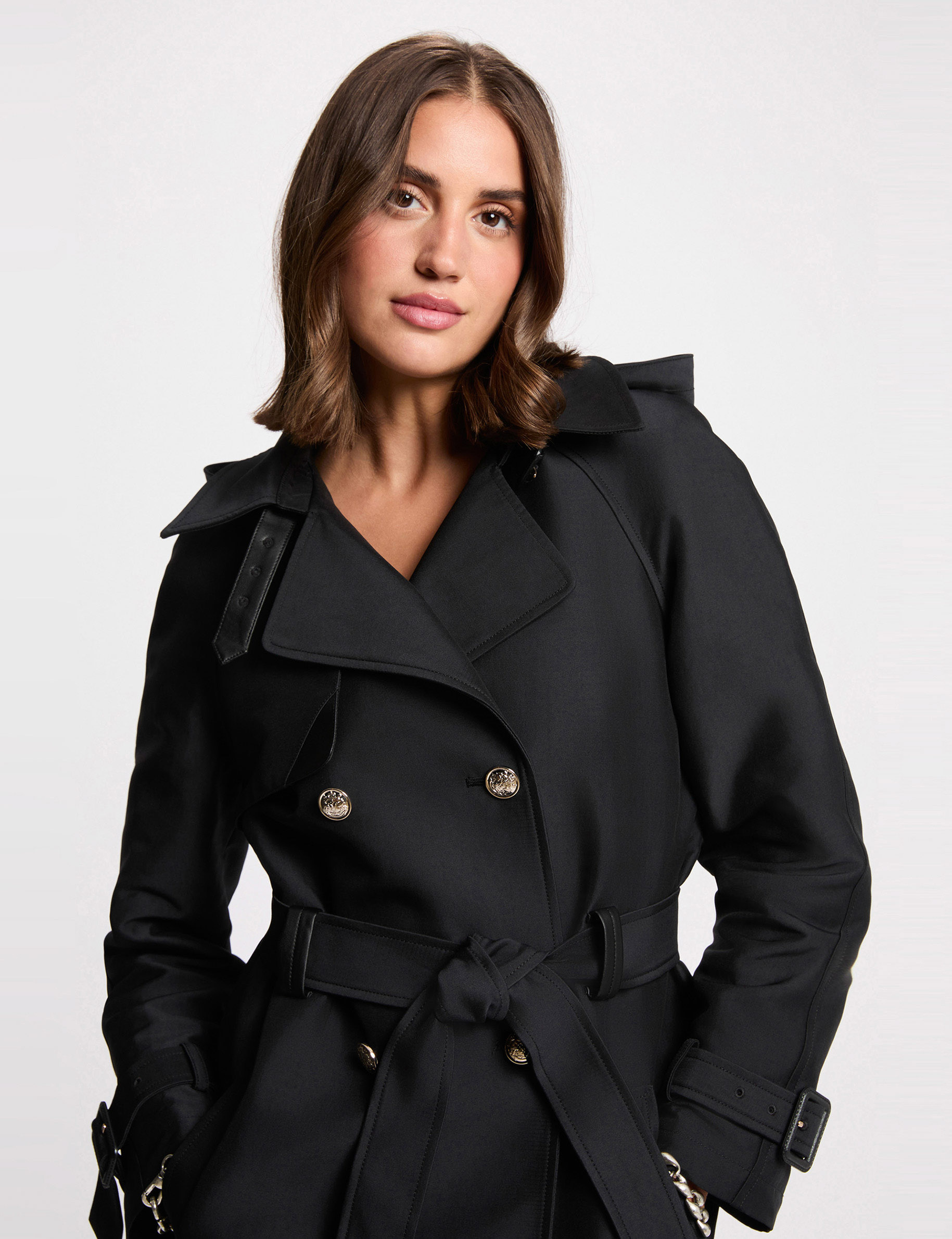 Trench midi con capucha negro mujer