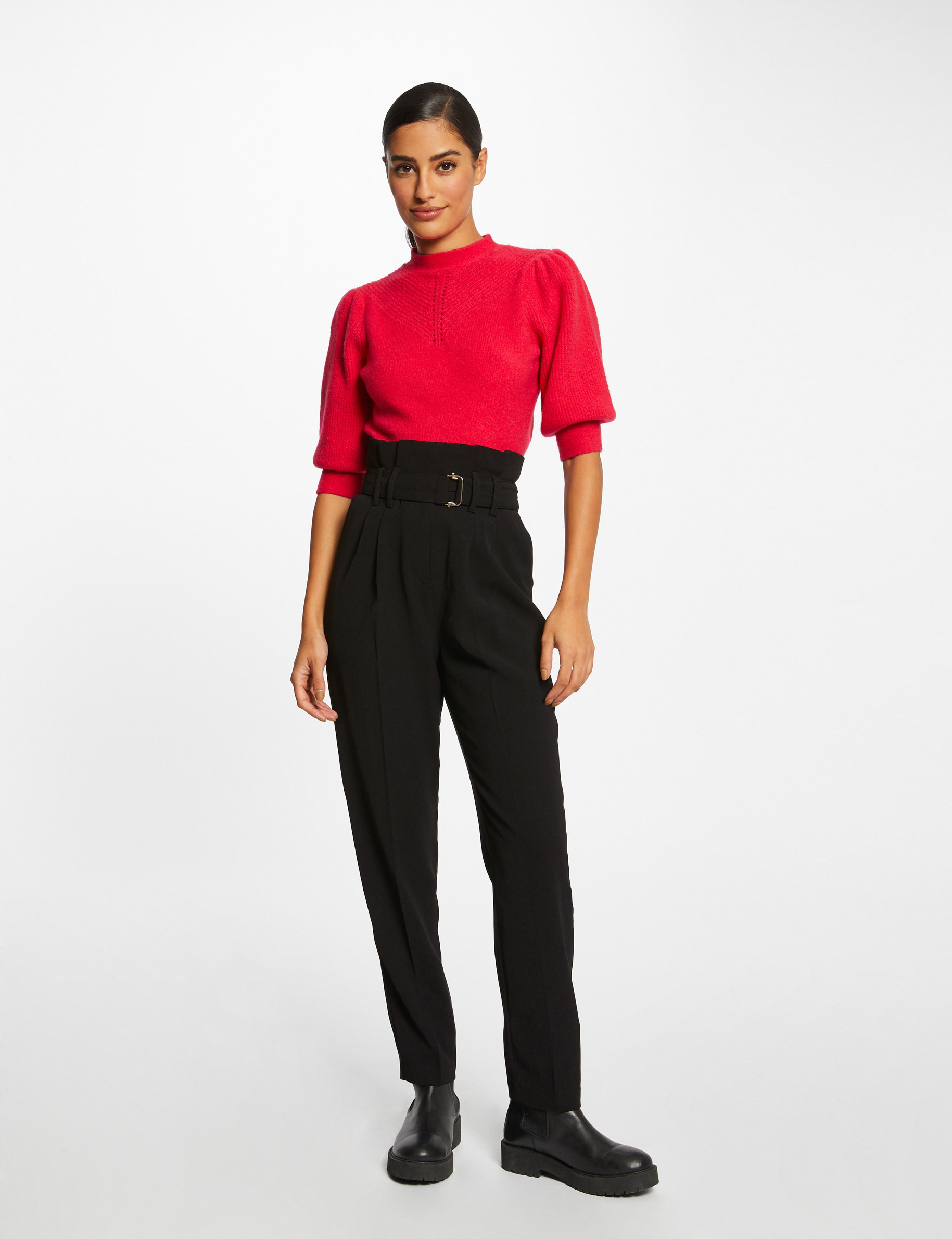 Pantalón paperbag con cinturón negro mujer Pantalón paperbag con cinturón negro mujer