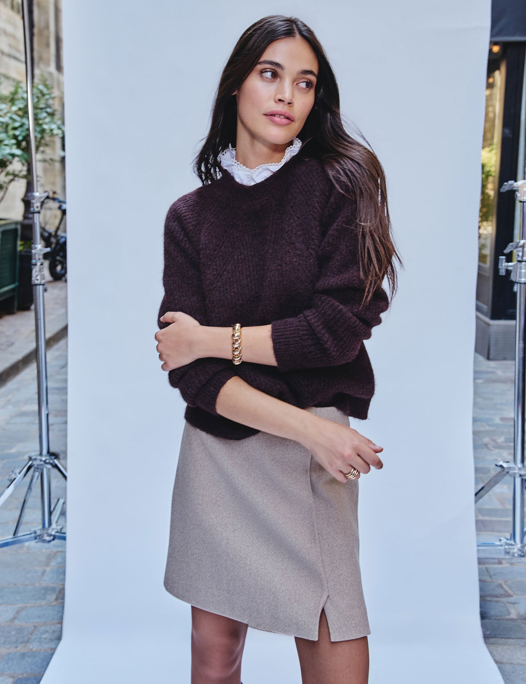 Jersey cuello redondo detalles camisa marr&oacute;n oscuro mujer