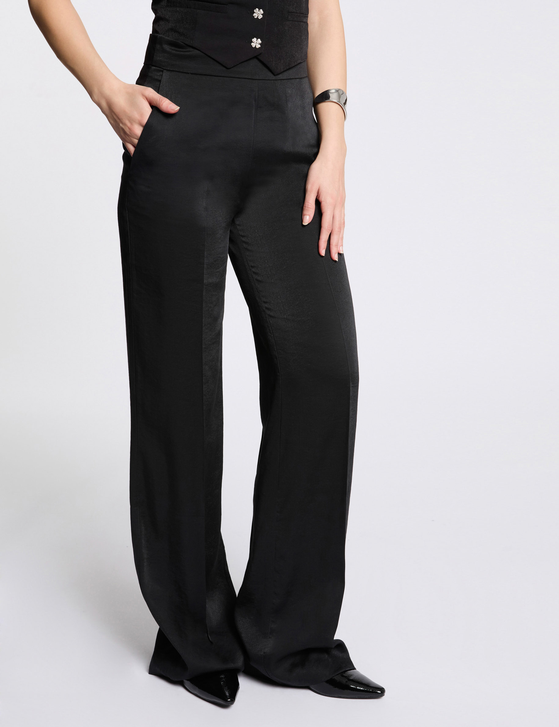 Pantalón pernera ancha holgado negro mujer