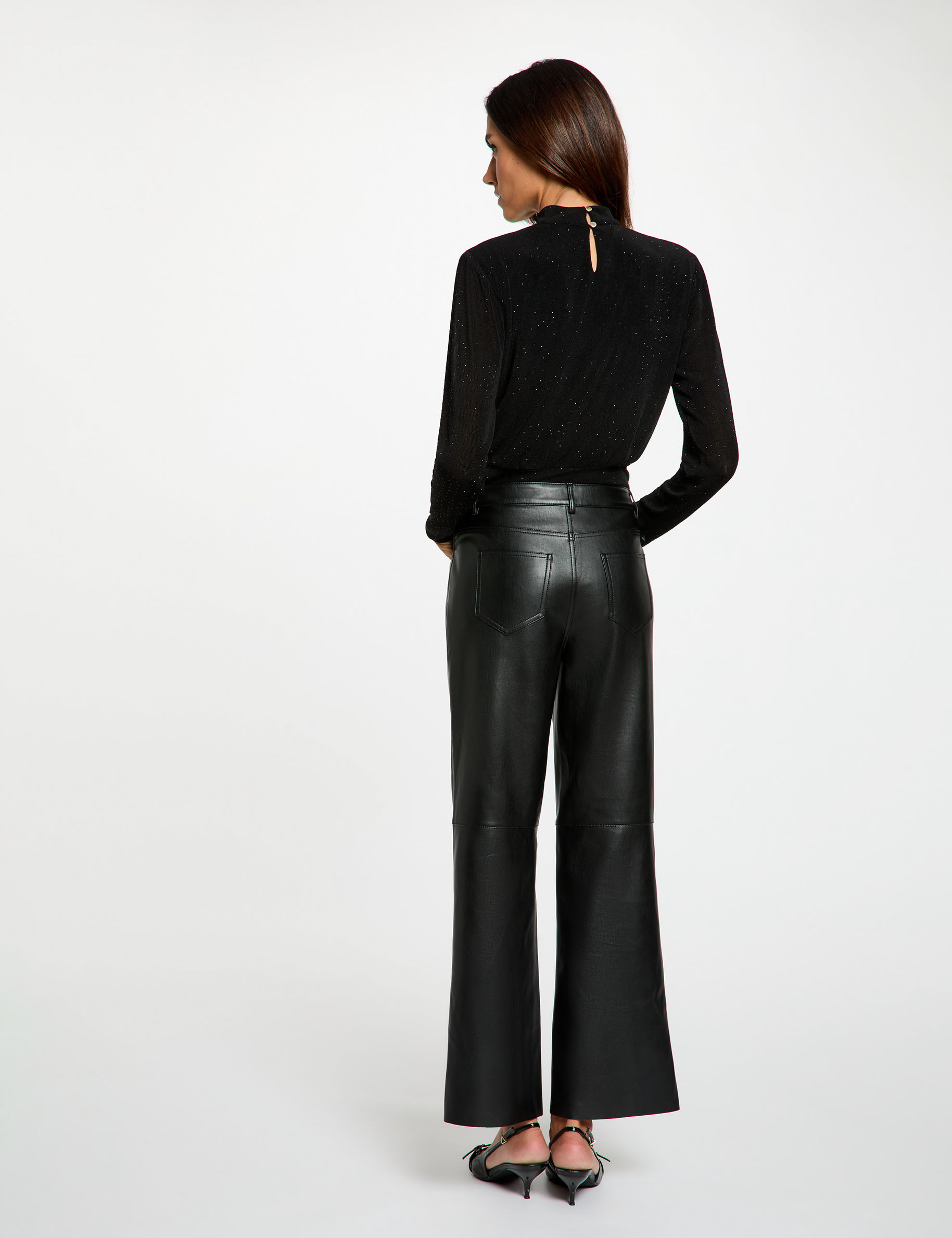 Pantal&oacute;n bootcut de cuero sint&eacute;tico negro mujer