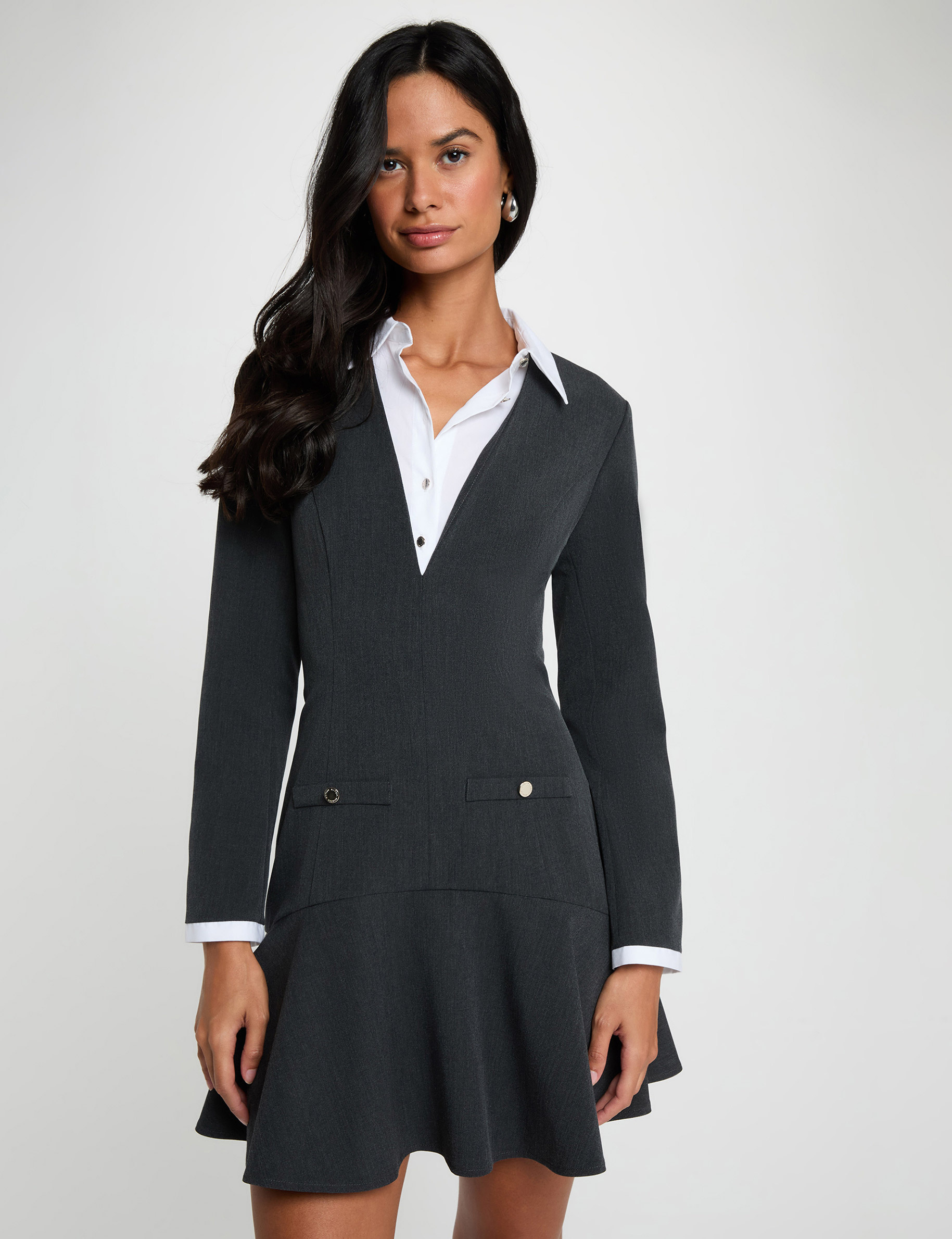 Vestido corto con cuello de solapa gris claro mujer