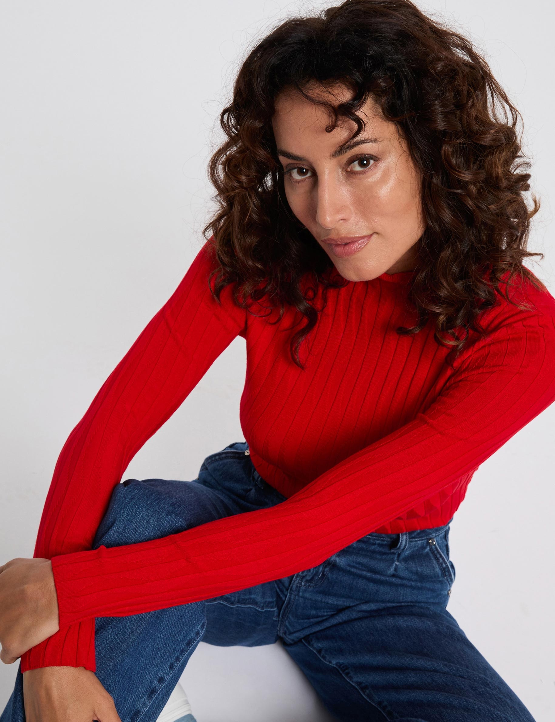 Jersey con cuello alto rojo mujer