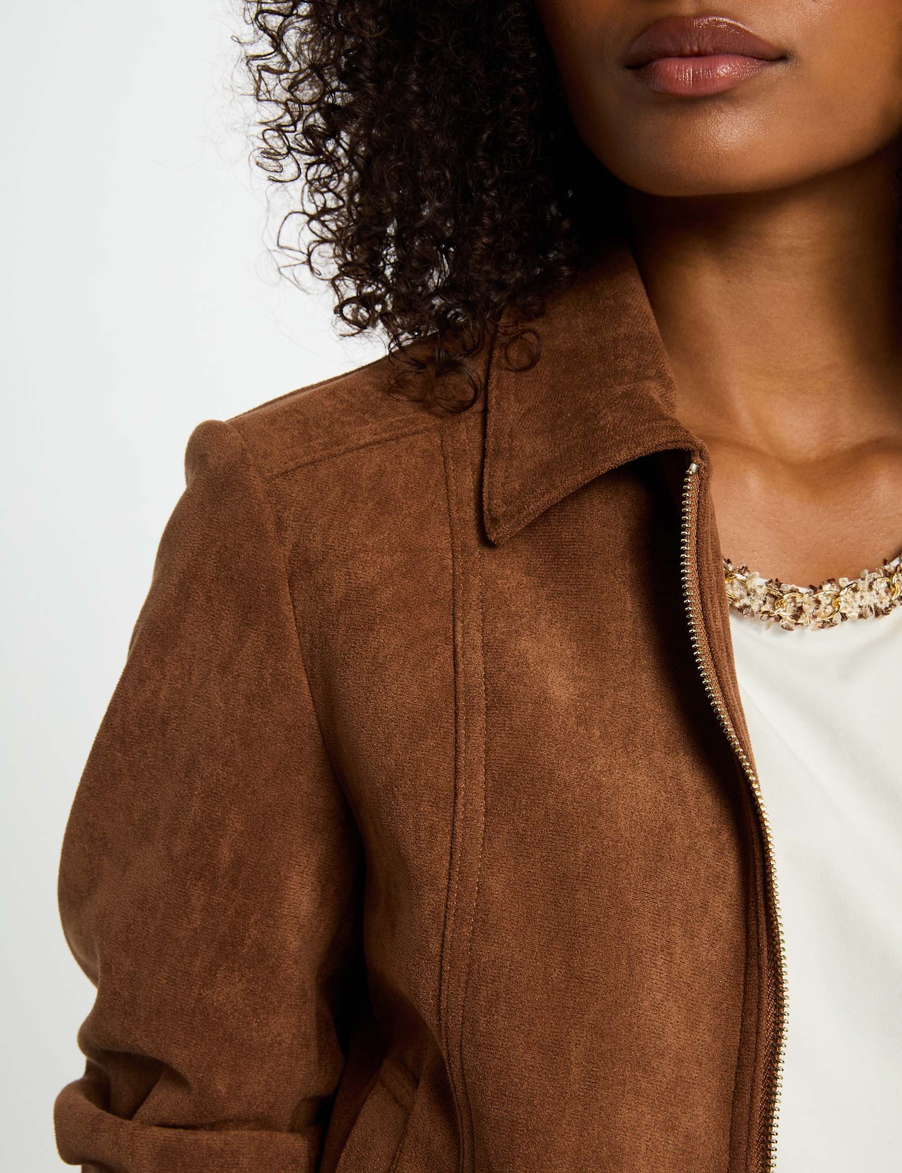 Chaqueta de antelina marr&oacute;n co&ntilde;ac mujer