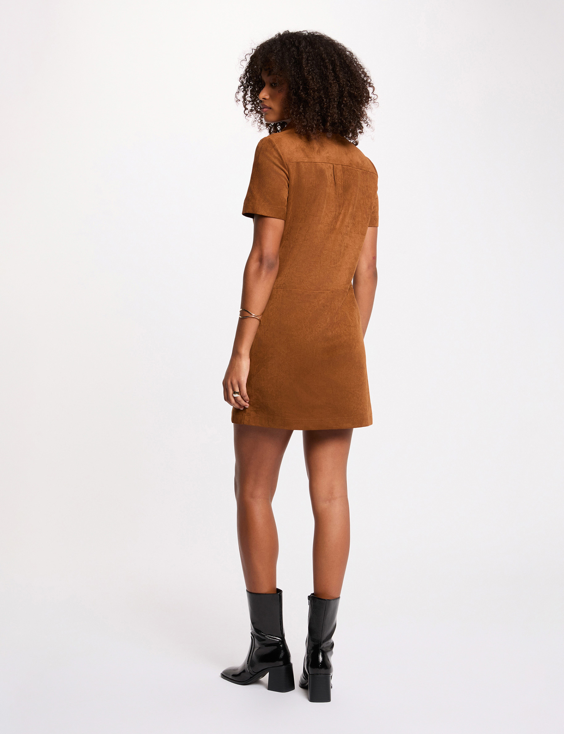 Vestido corto cruzado marr&oacute;n co&ntilde;ac mujer