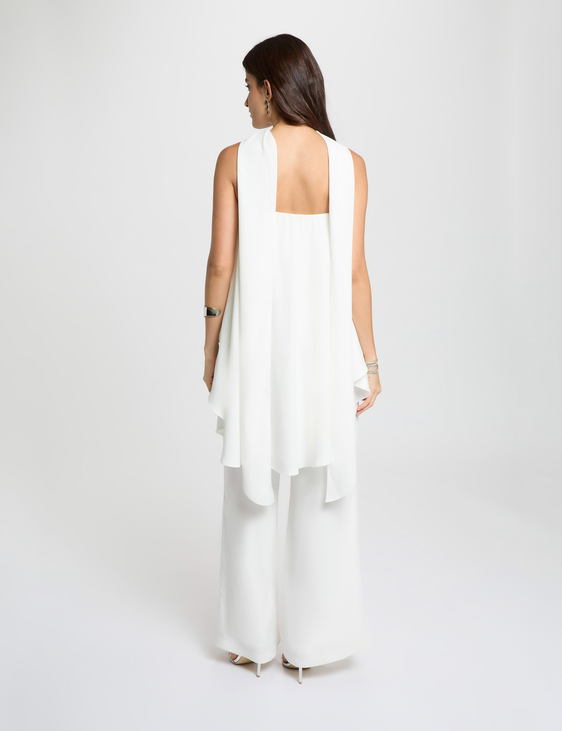 Mono fluido con escote palabra de honor blanco mujer