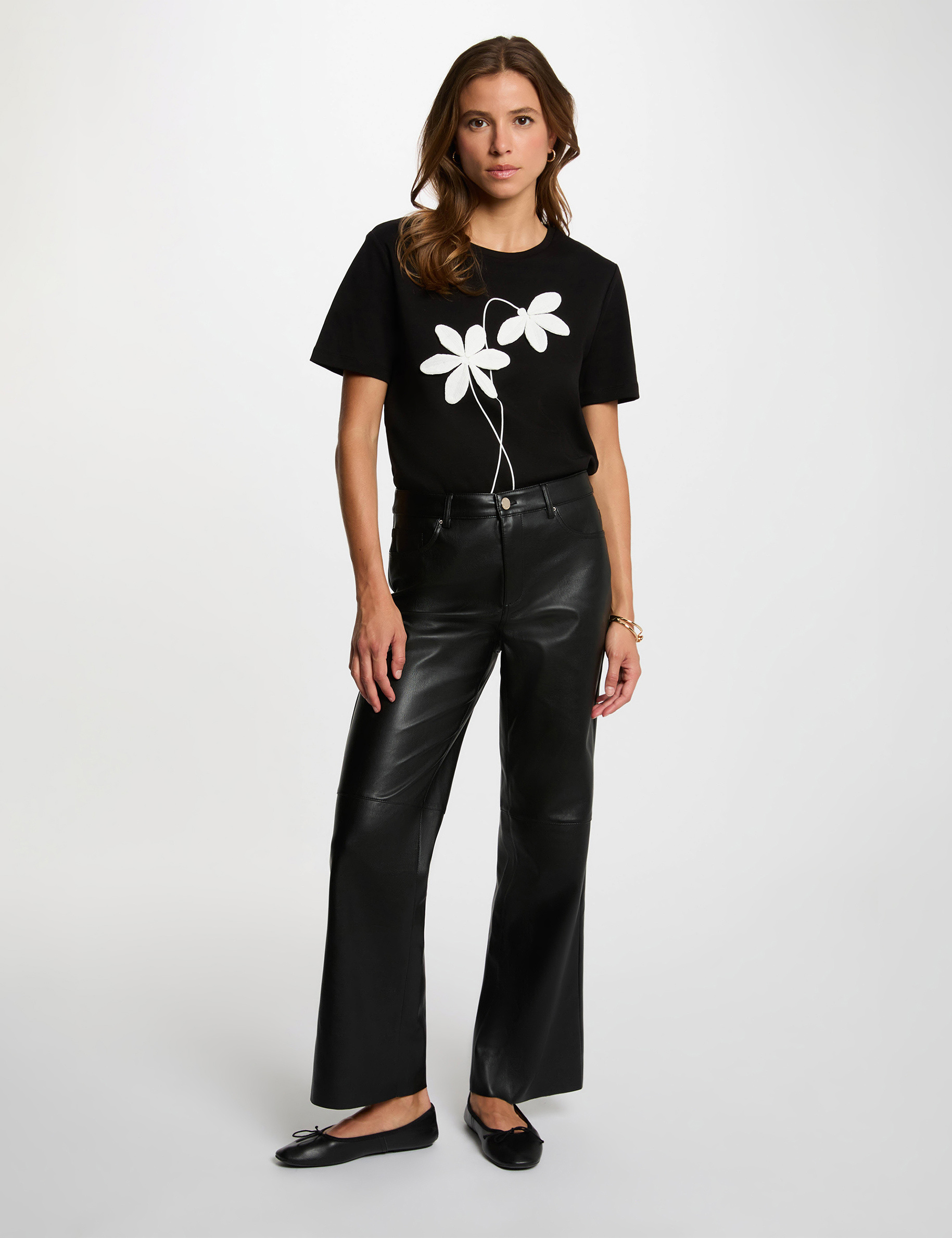 Pantal&oacute;n bootcut de cuero sint&eacute;tico negro mujer