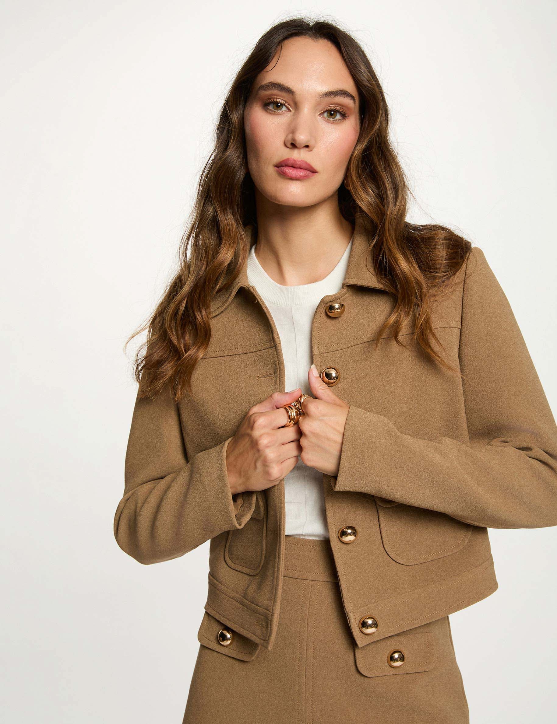 chaqueta corta sin mangas arena mujer Chaqueta corta sin mangas arena mujer