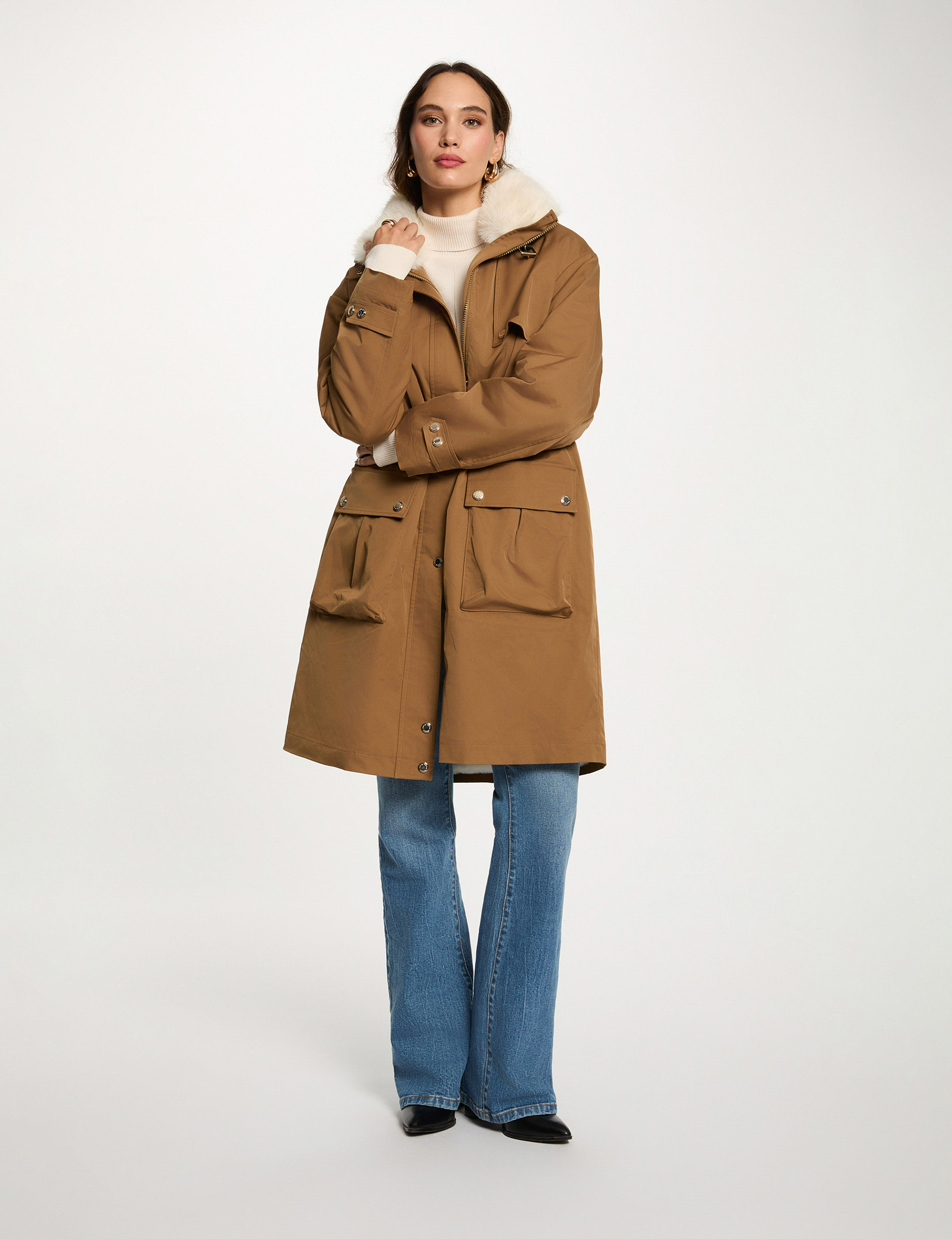 Parka larga ajustable c&aacute;mel mujer