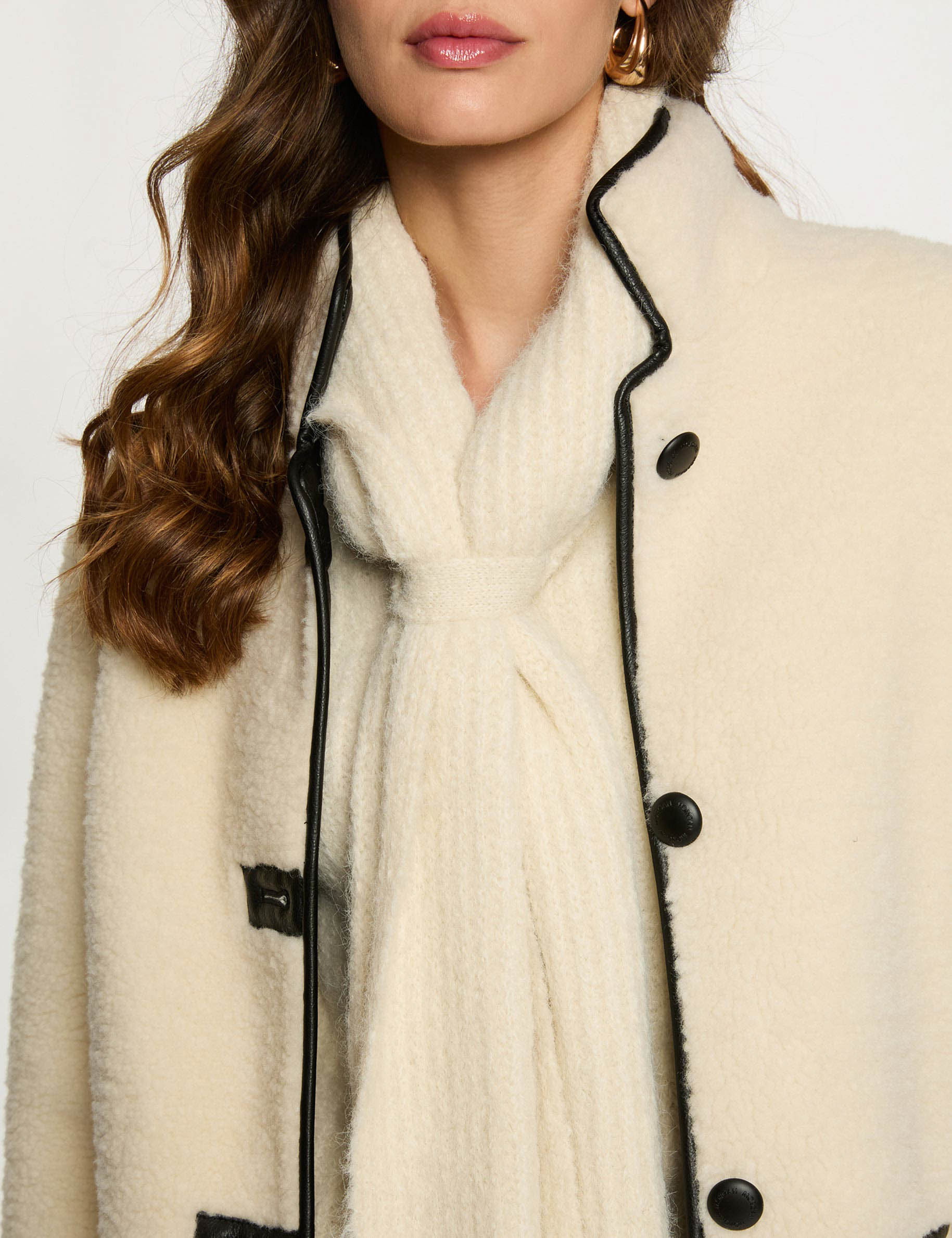 Abrigo oversize suave beige mujer