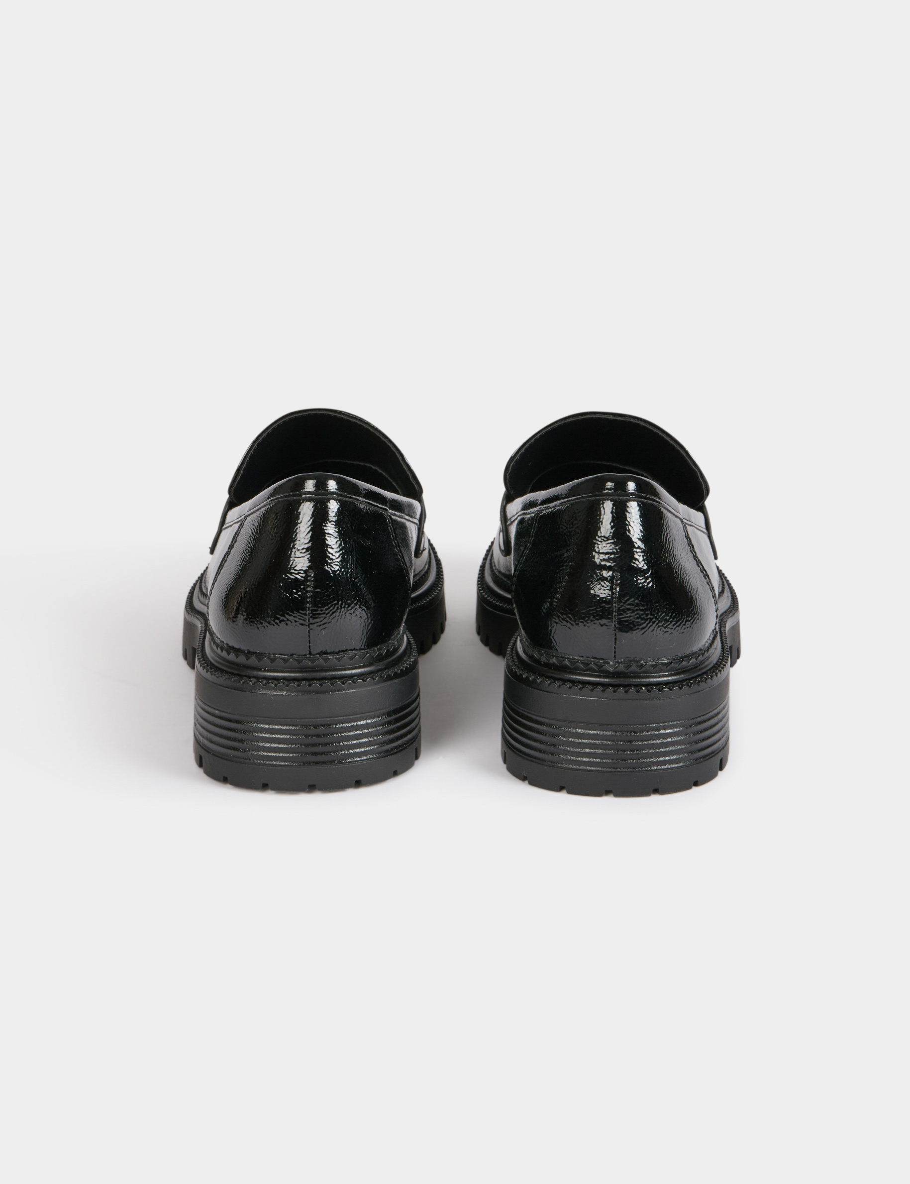 Mocasines de charol negro mujer