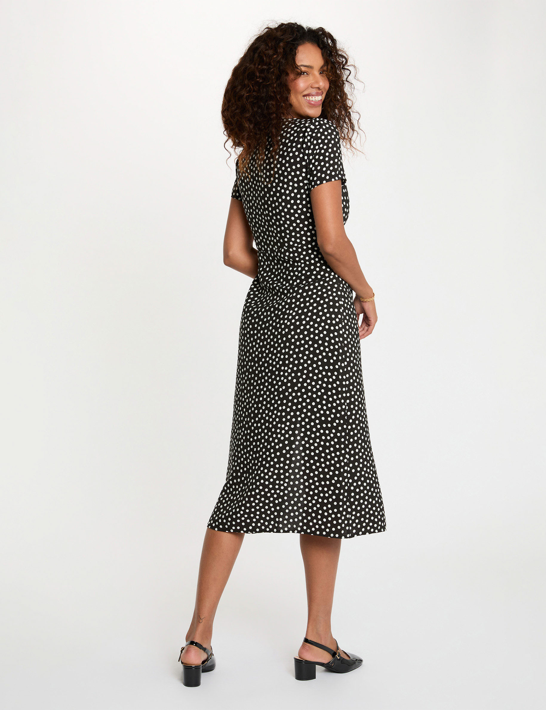 Vestido midi con cuello en V negro mujer