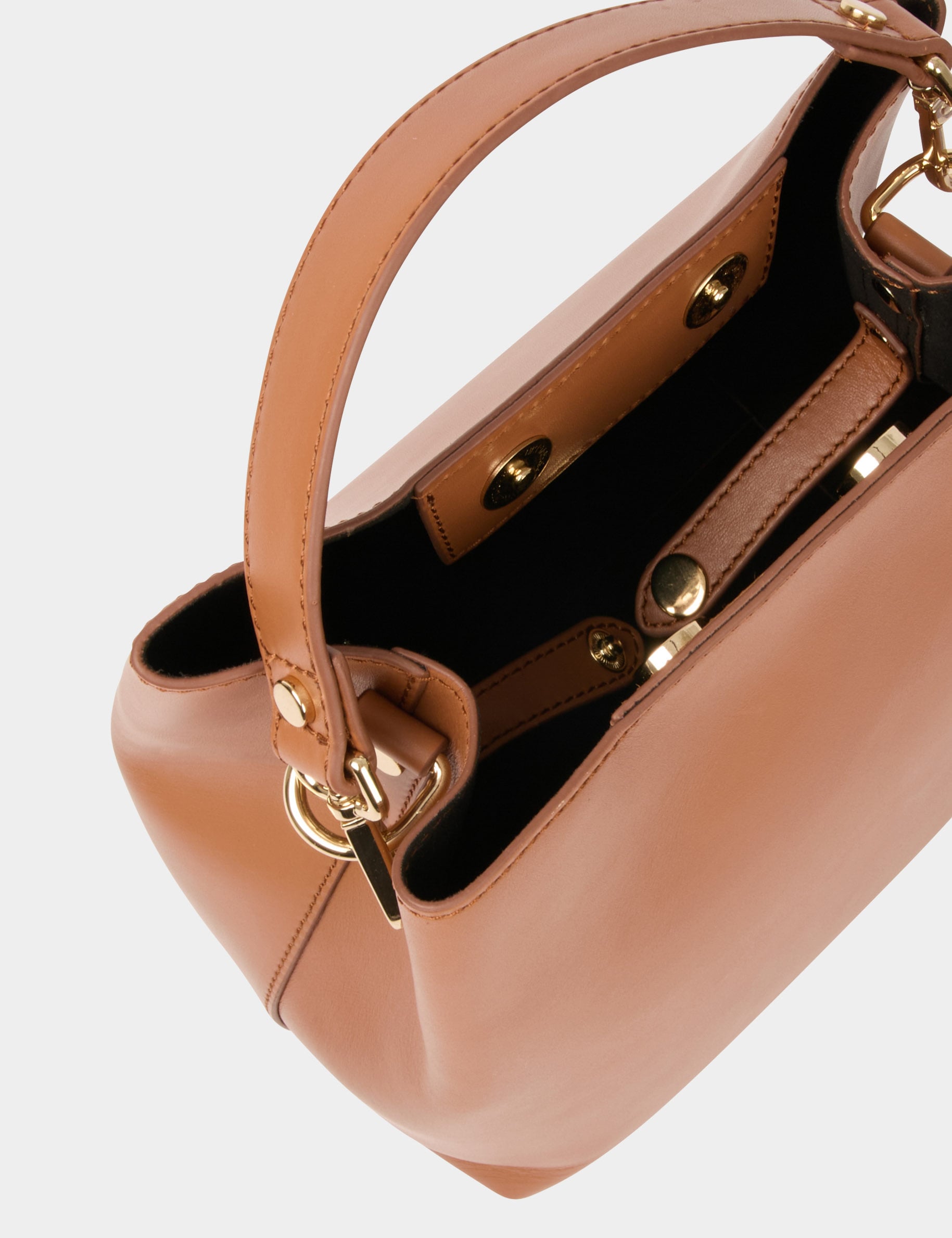 Bolso tipo saco de polipiel c&aacute;mel mujer