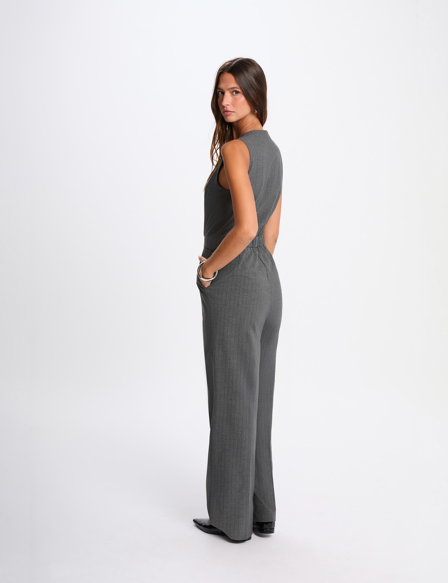 Mono fluido sin mangas gris moyen mujer