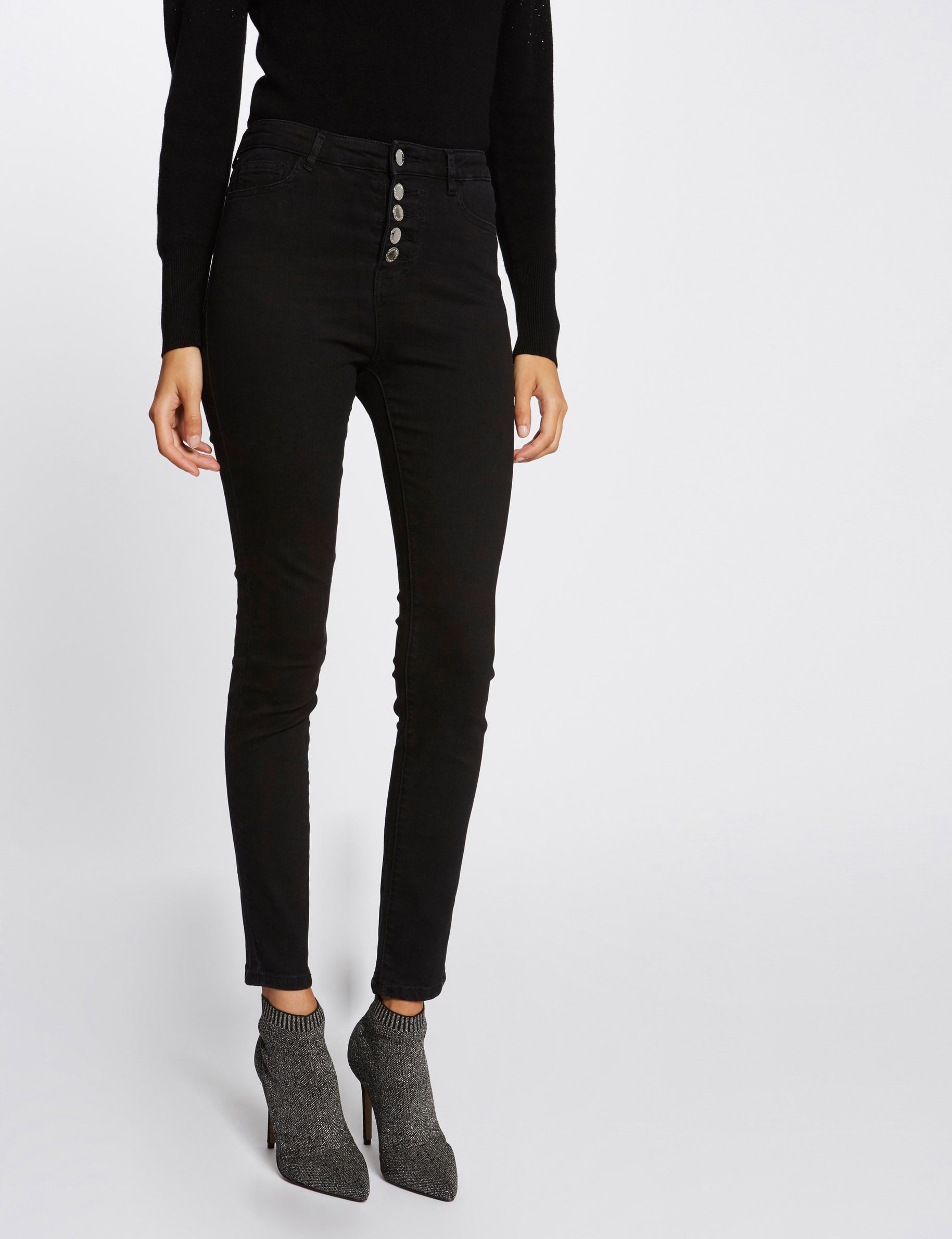 Vaquero skinny talle est&aacute;ndar abotonado negro mujer