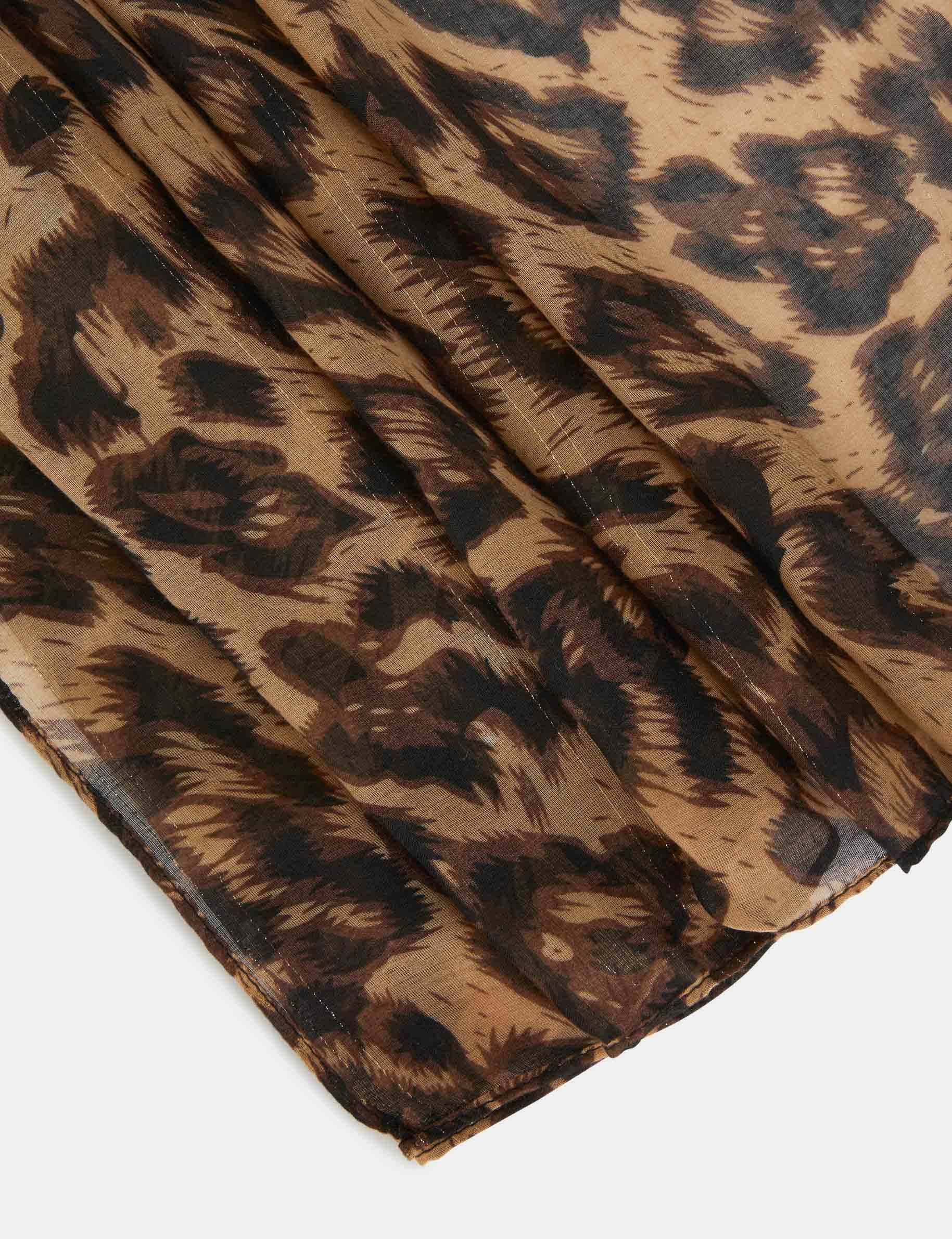 fular estampado animal marron mujer Fular estampado animal marrón mujer