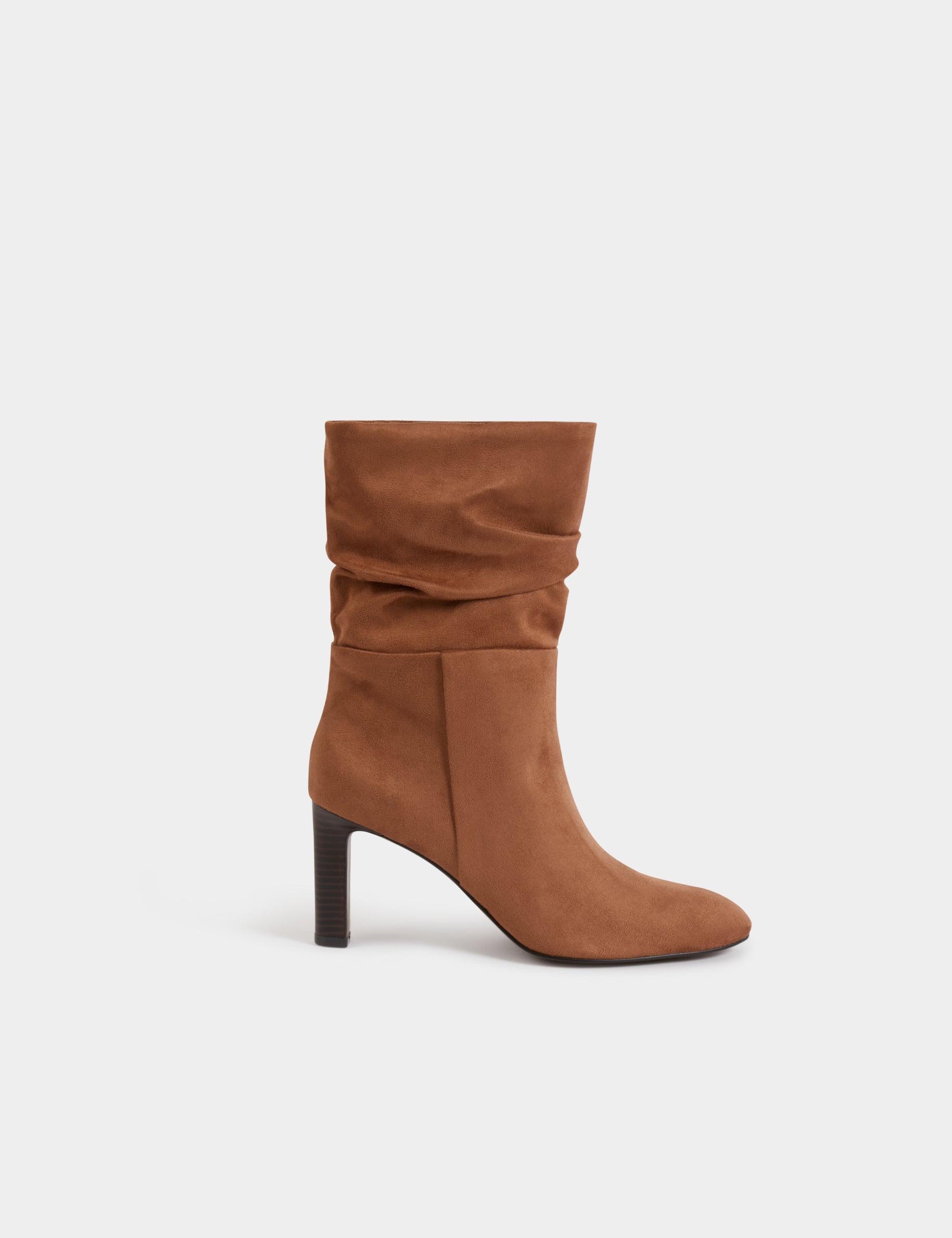 Bota fruncida beige mujer